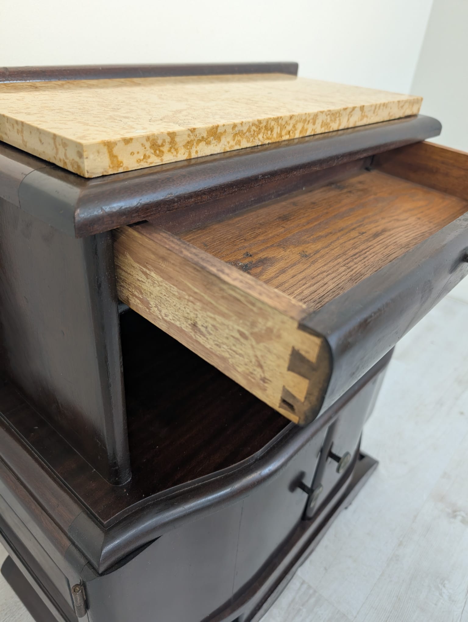 Szafka dębowa secesyjna z marmurem w stylu Art Deco - obrazek 8