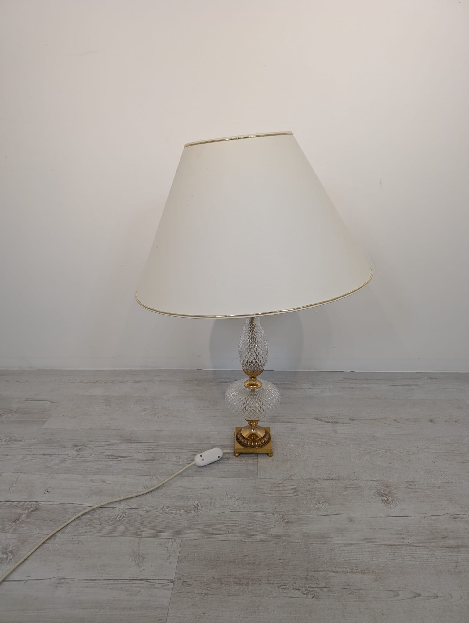 Lampa stołowa kryształowa mosiądzowana z lat 50/60-tych