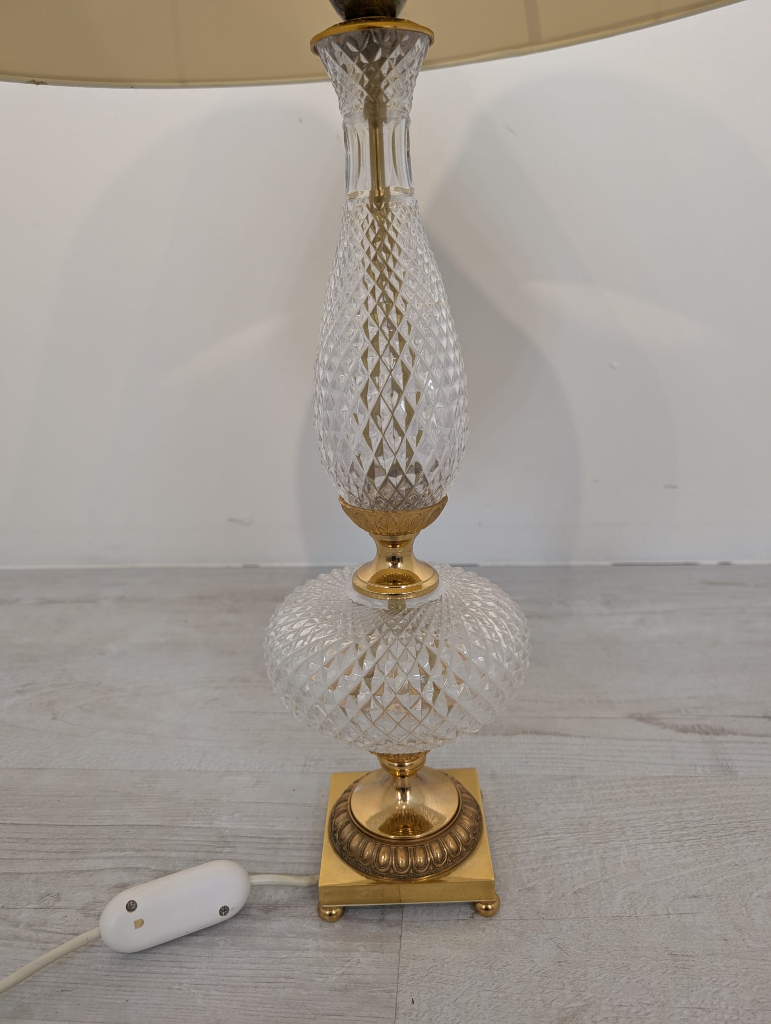 Lampa stołowa kryształowa mosiądzowana z lat 50/60-tych - obrazek 5