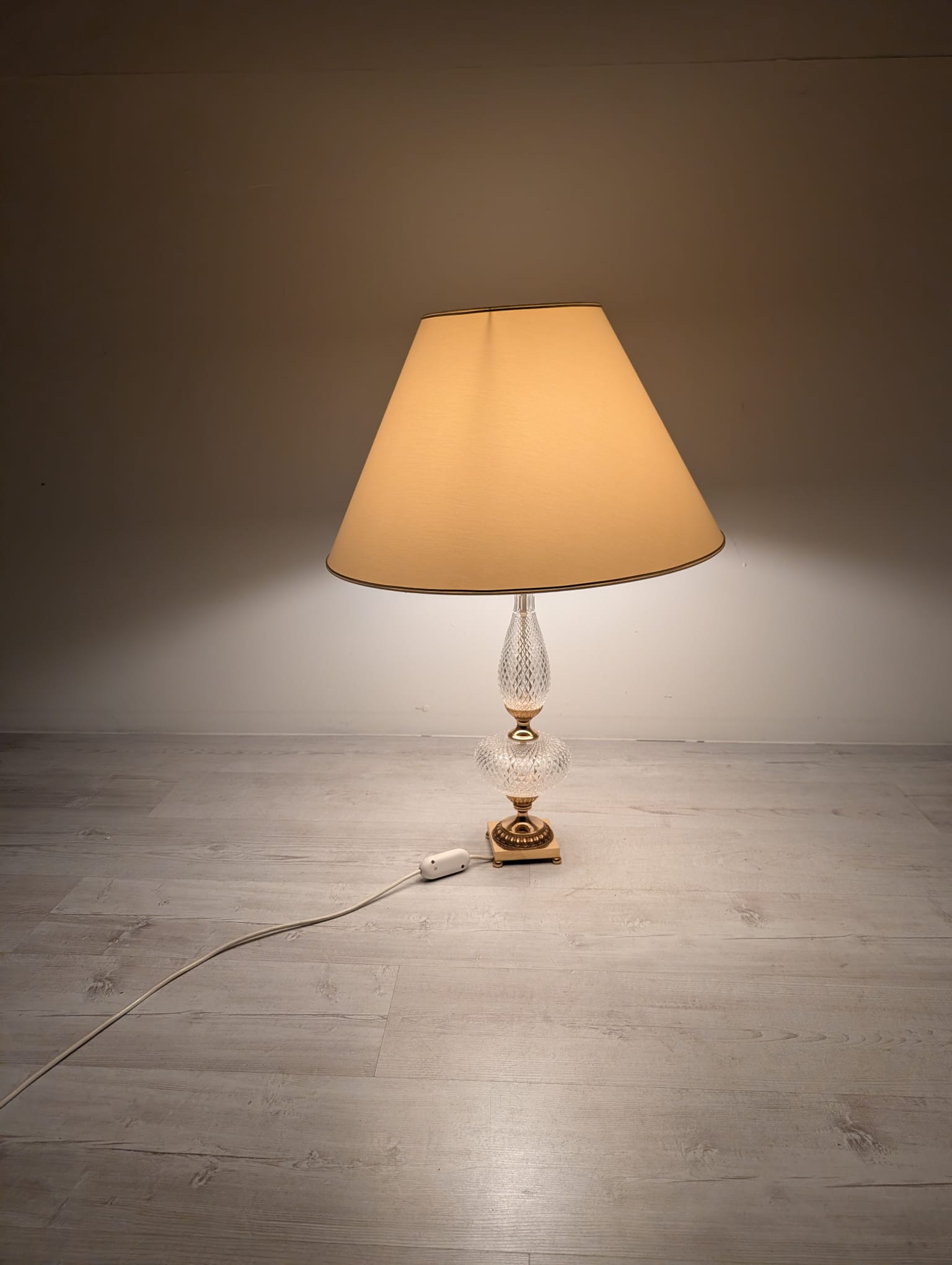 Lampa stołowa kryształowa mosiądzowana z lat 50/60-tych - obrazek 13