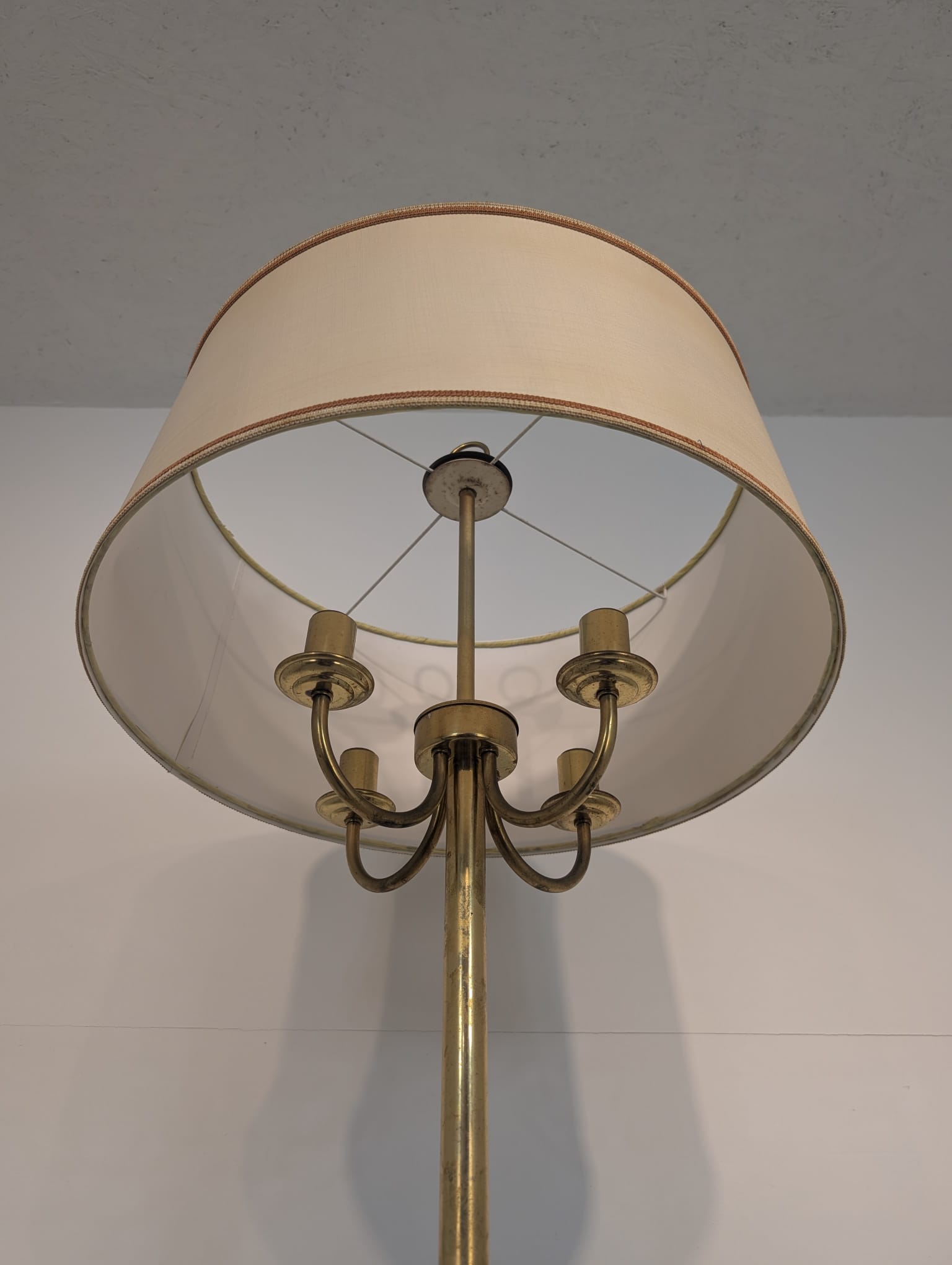 Stylowa lampa podłogowa mid-century modern - obrazek 8