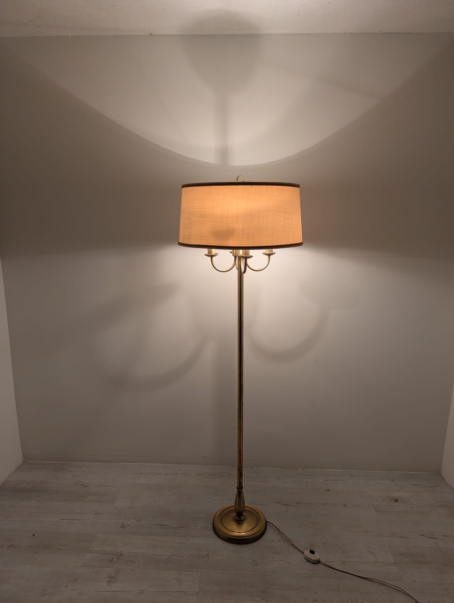 Stylowa lampa podłogowa mid-century modern - obrazek 13