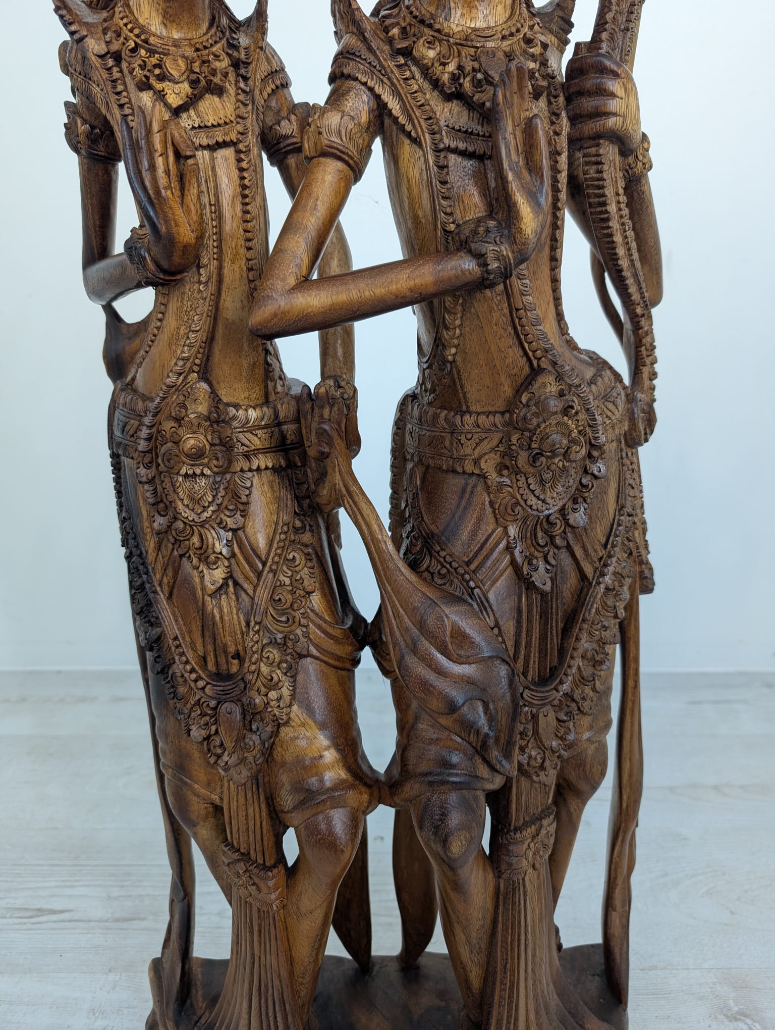 Rzeźba Rama i Sita z Bali z drewna egzotycznego ręcznie wykonana - obrazek 6