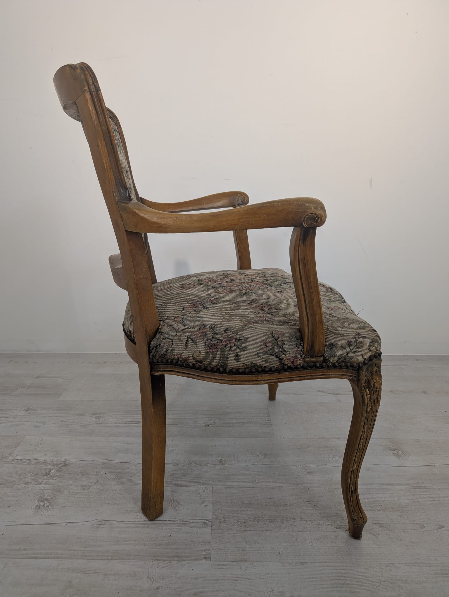 Fotel w stylu ludwikowskim rzeźbiony - Image 10