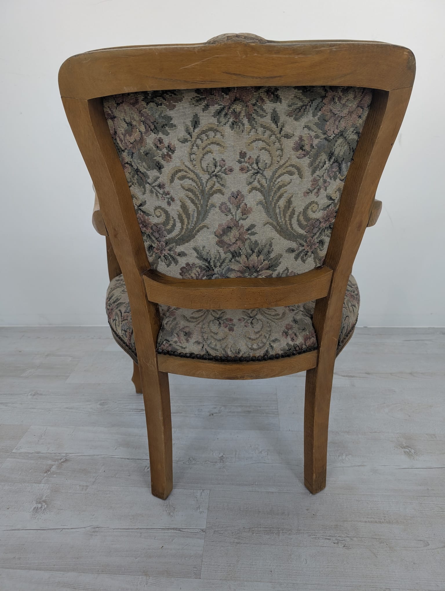 Fotel w stylu ludwikowskim rzeźbiony - Image 12