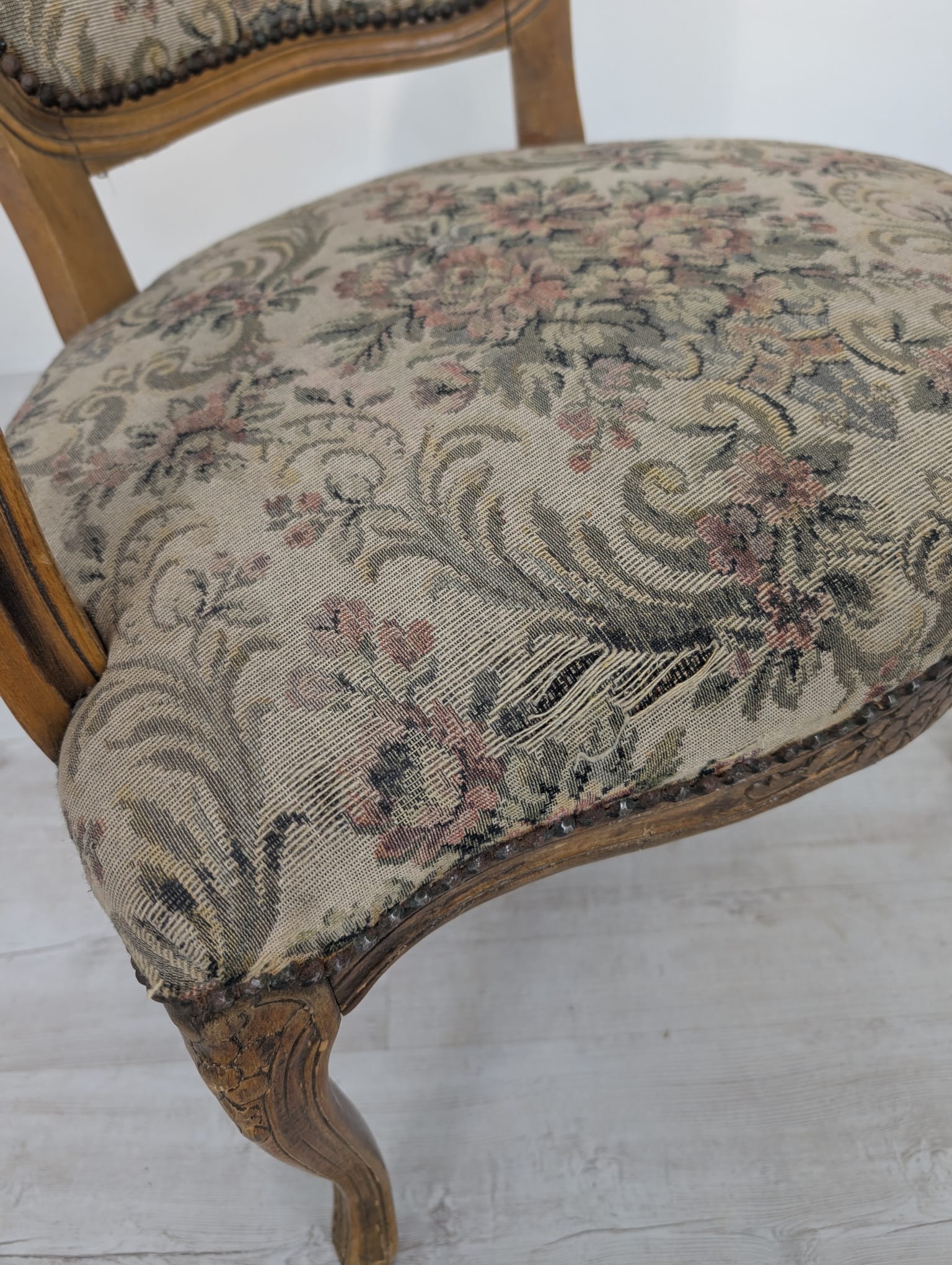 Fotel w stylu ludwikowskim rzeźbiony - Image 13