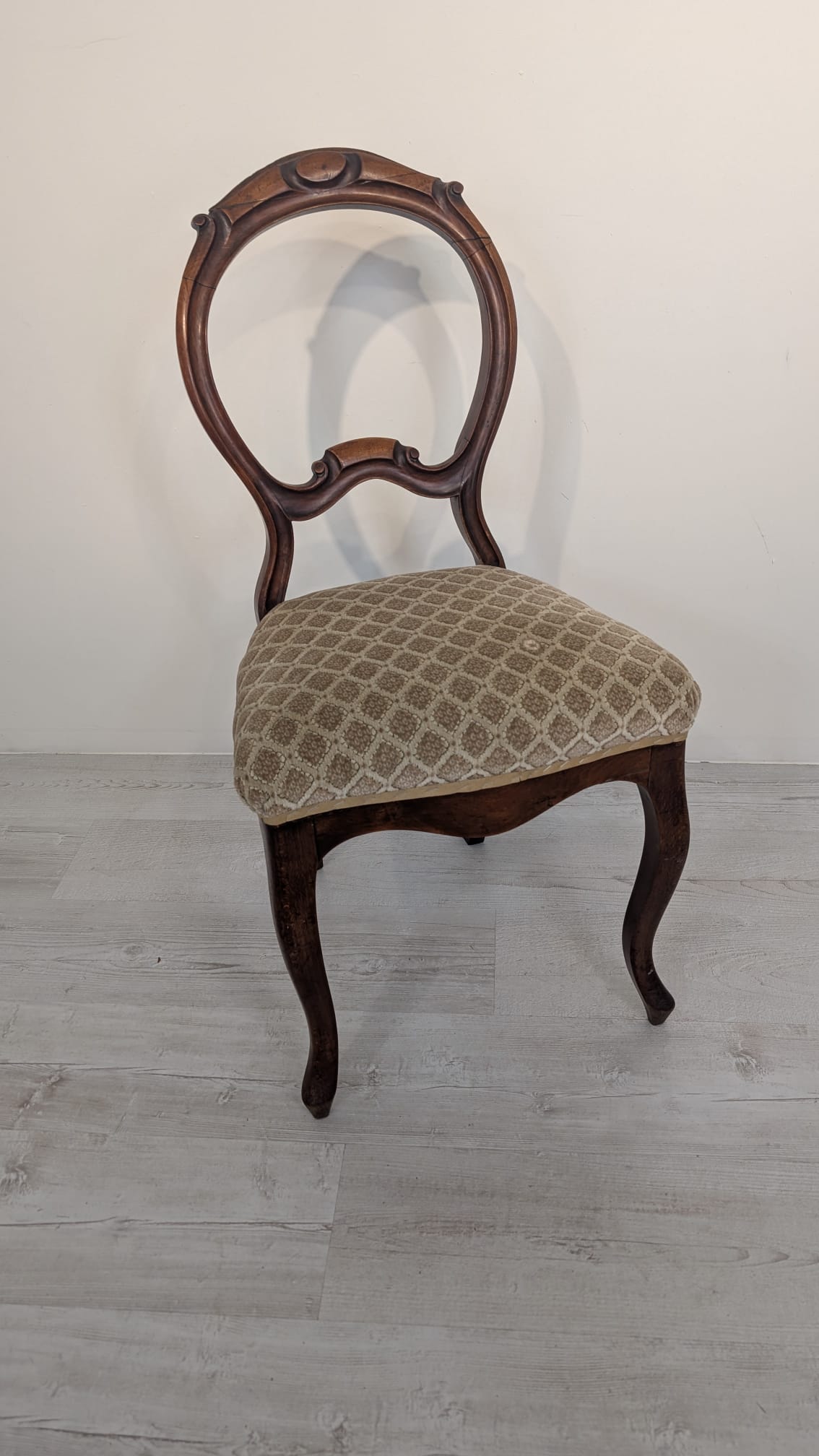 Krzesło rokoko z II poł. XIX wieku - obrazek 2