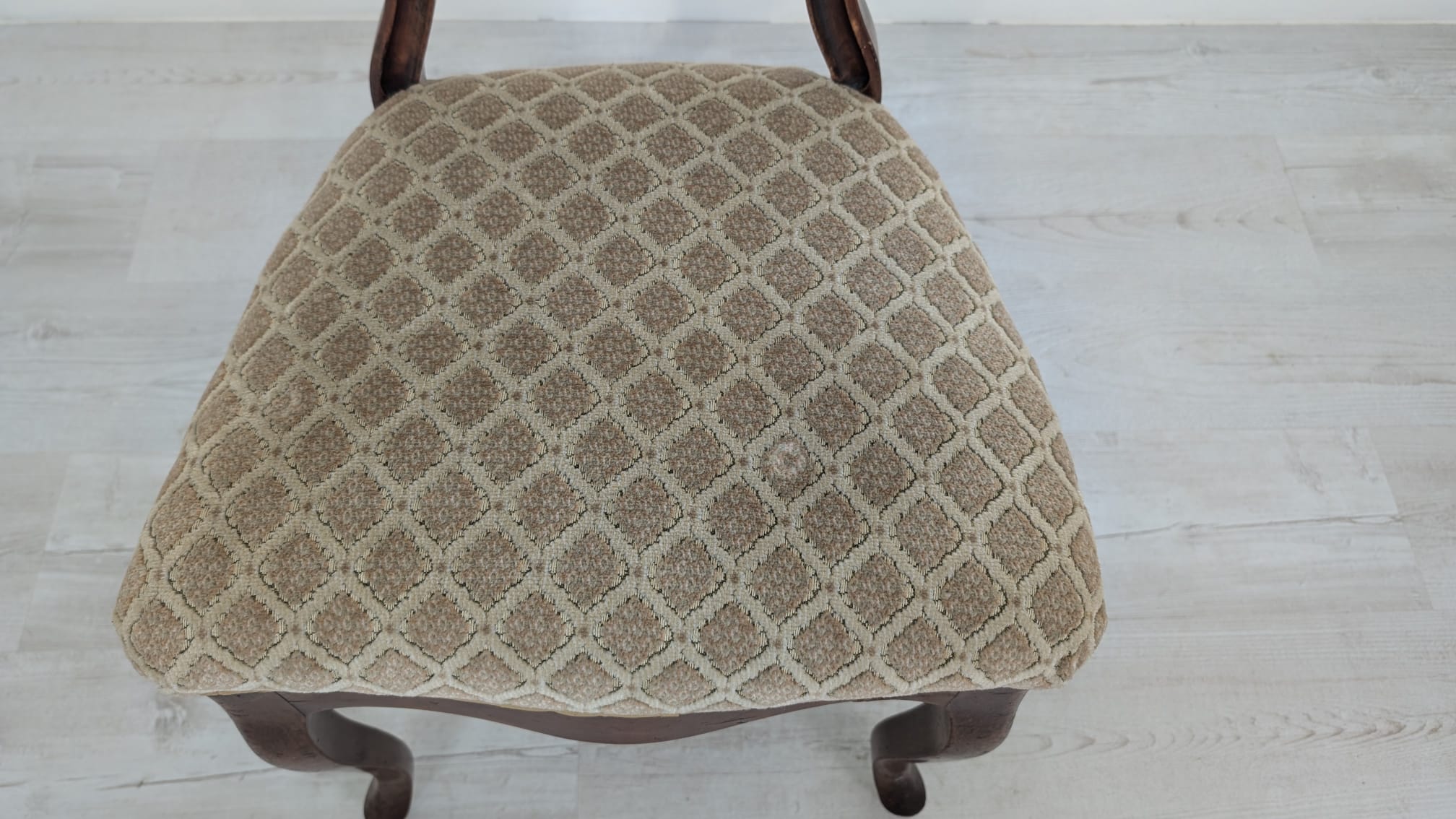 Krzesło rokoko z II poł. XIX wieku - obrazek 5