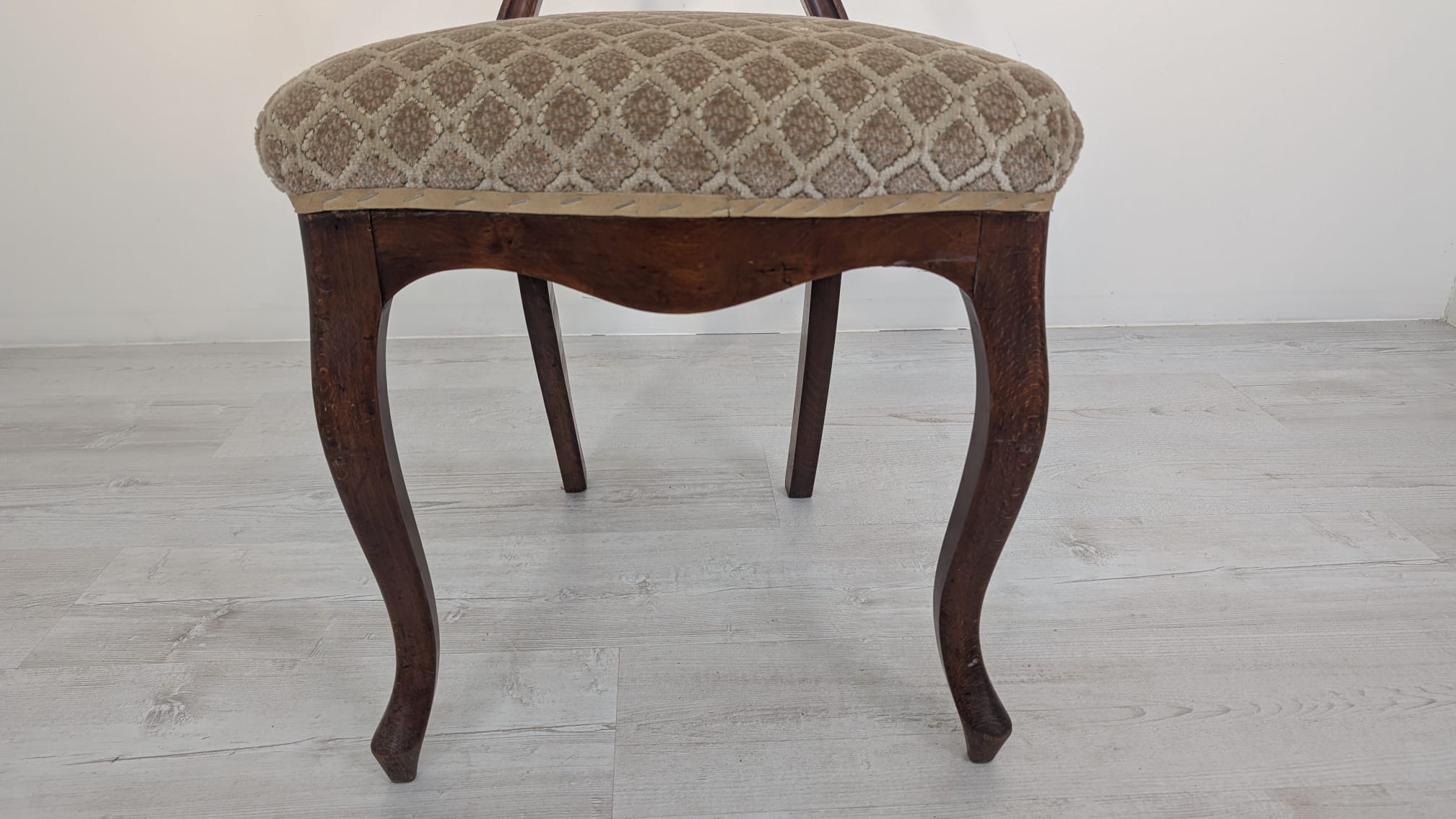 Krzesło rokoko z II poł. XIX wieku - obrazek 7