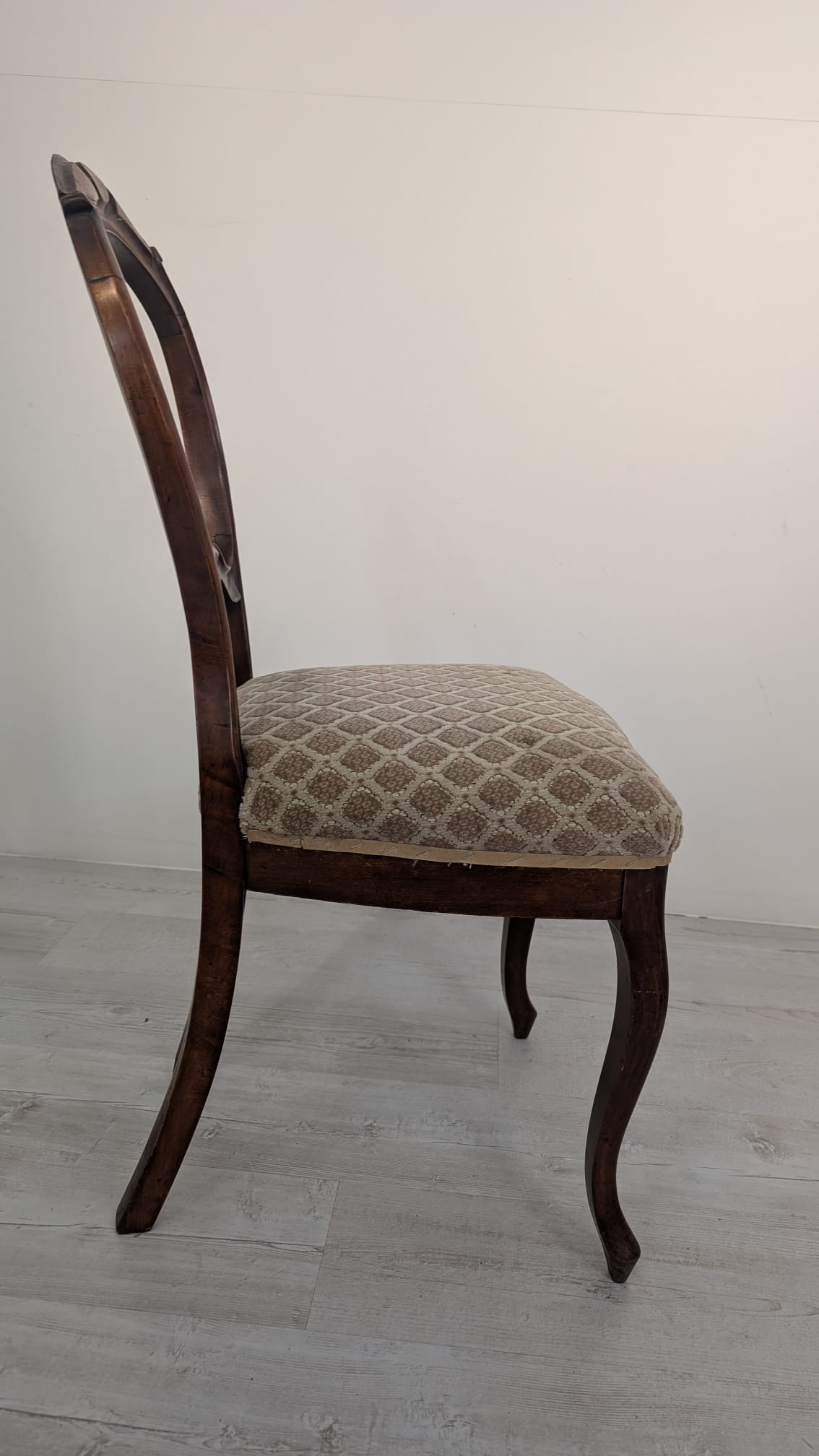 Krzesło rokoko z II poł. XIX wieku - obrazek 8