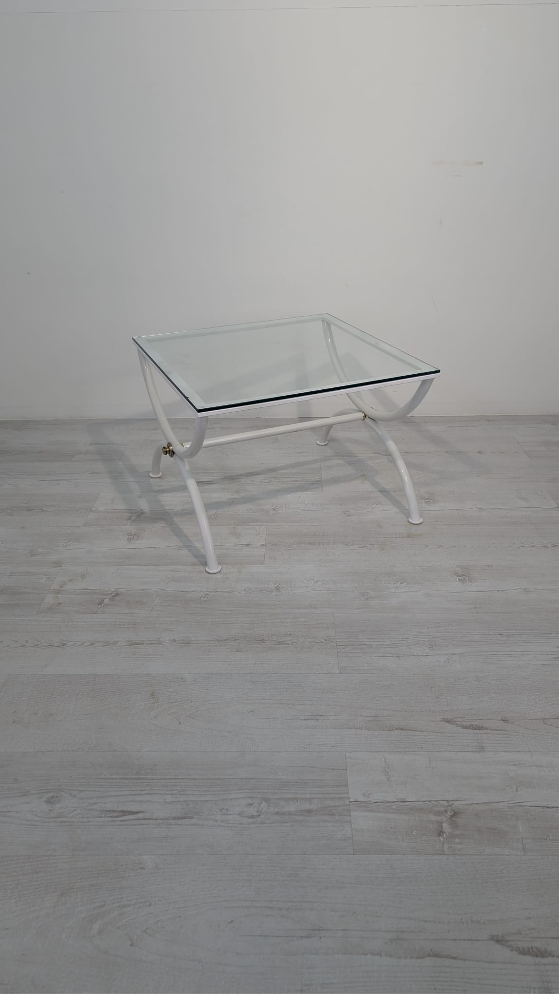White coffee table on steel metalwork legs from the 1960s/1970s