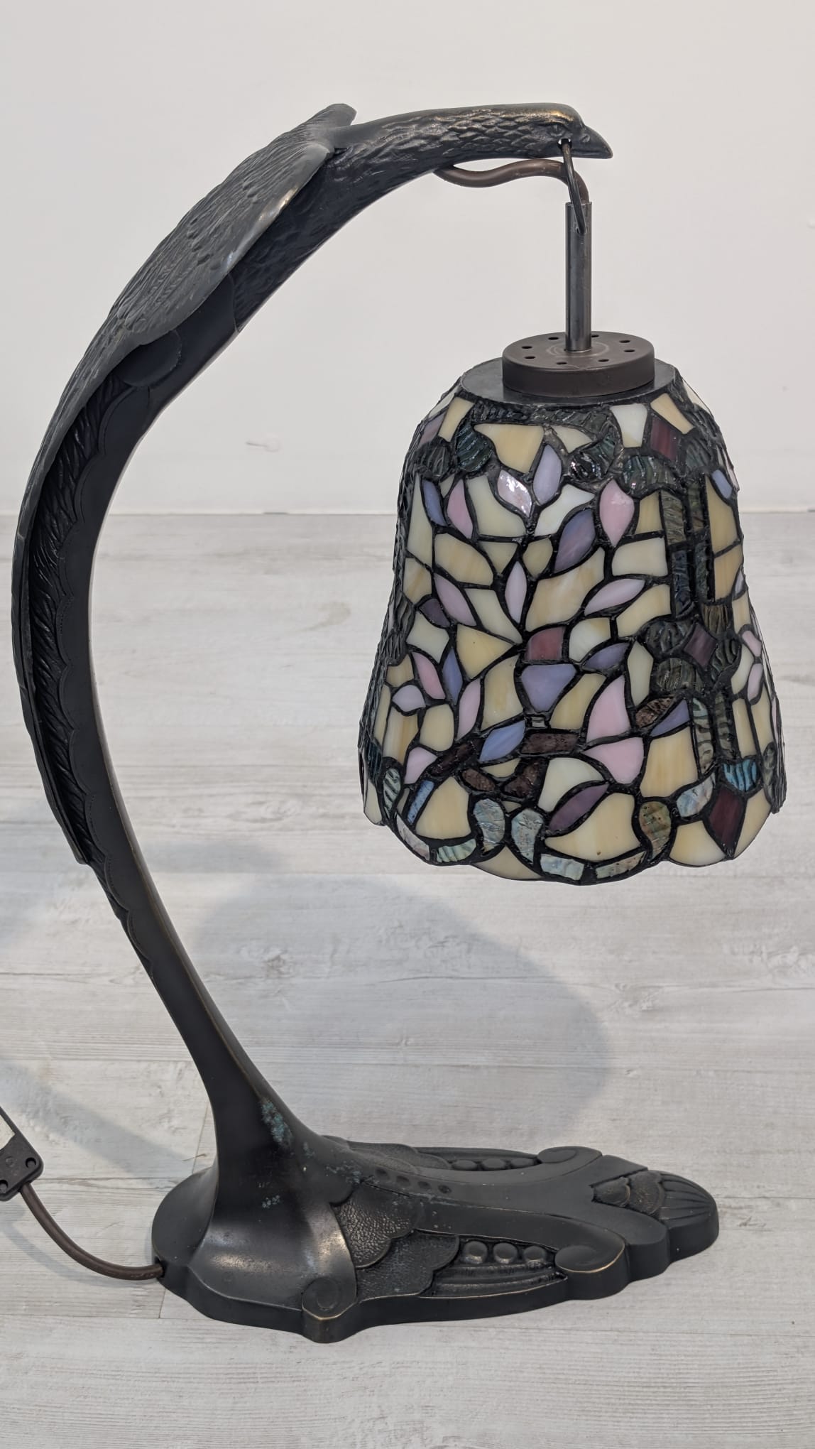 Lampa stołowa, biurowa witrażowa w stylu Tiffany Orzeł z brązu - obrazek 11
