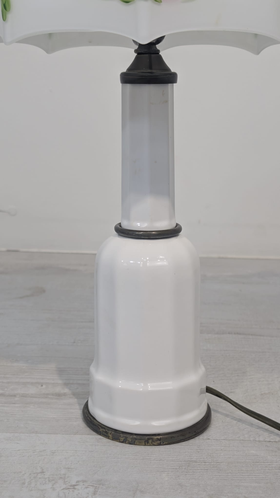 Lampa biurkowa porcelanowa w stylu secesyjnym z kloszem szklanym - Image 10