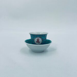 Miniaturowa, zabytkowa filiżanka kolekcjonerska porcelanowa Chińska