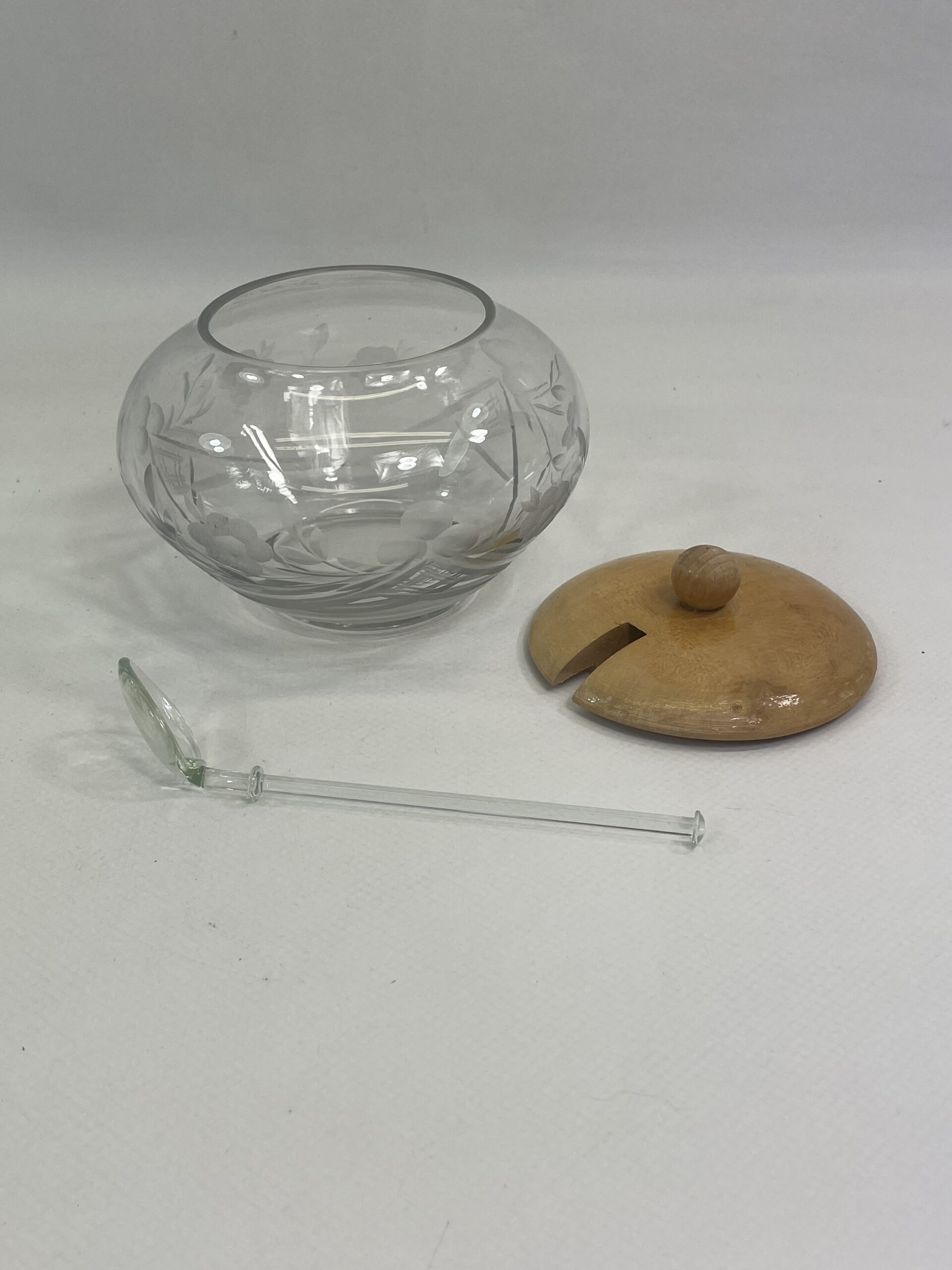 Cukierniczka kryształowa z lat 50/60-tych. - obrazek 7