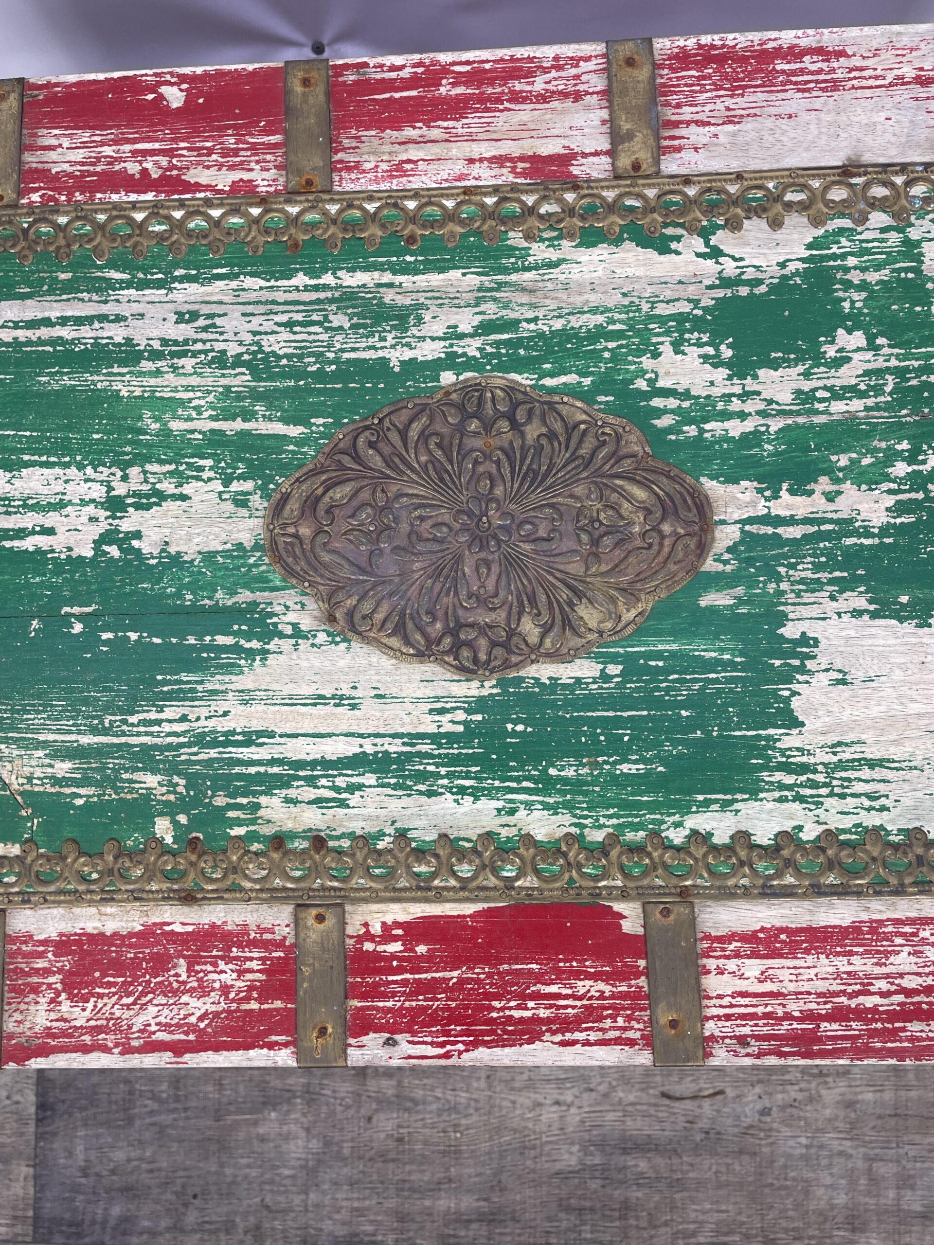 Skrzynia z drewna palisander okucia z mosiądzu - obrazek 10