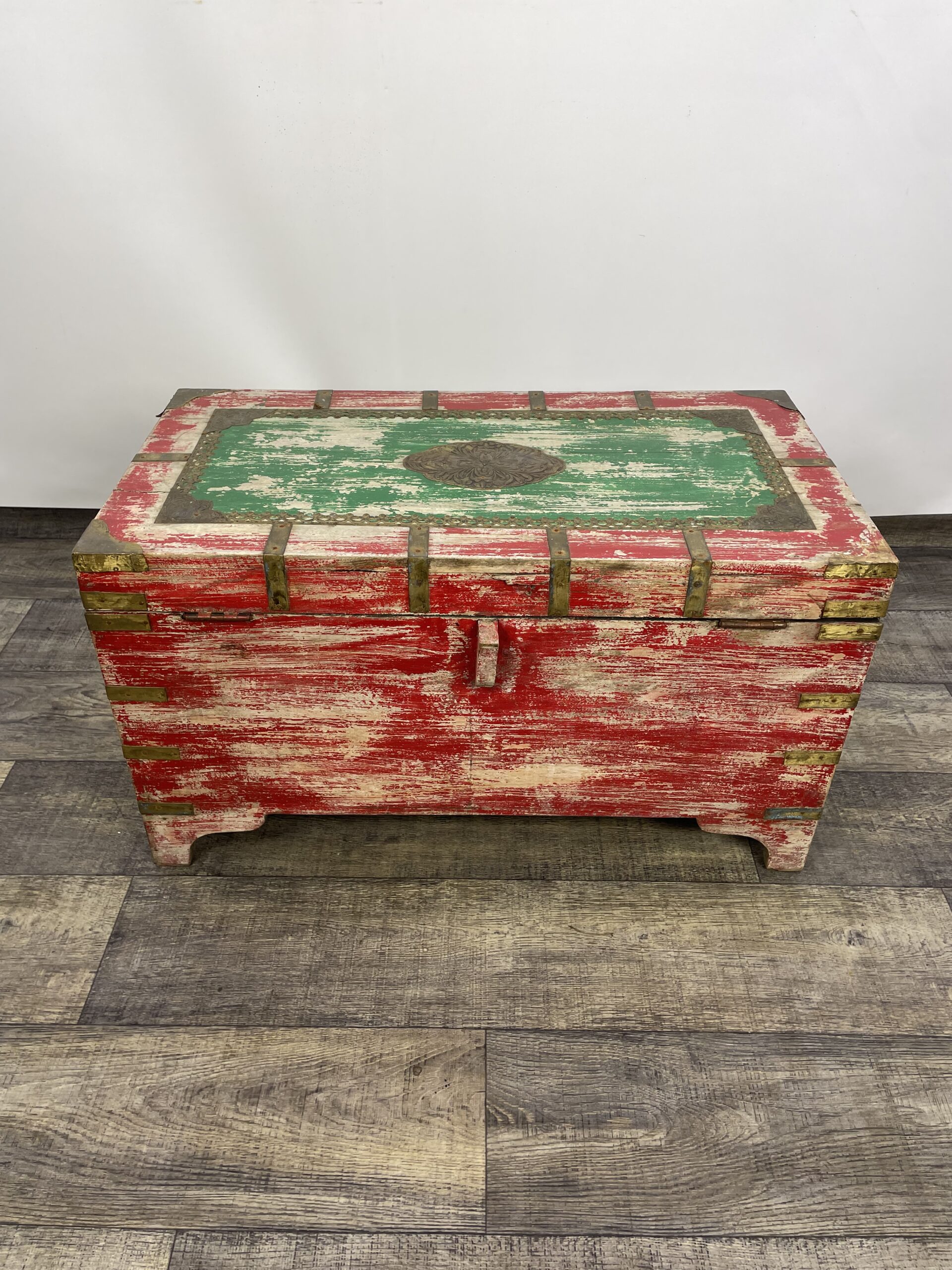 Skrzynia z drewna palisander okucia z mosiądzu - obrazek 15