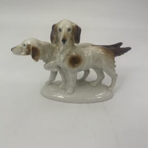 Figurka porcelanowa psy myśliwskie.