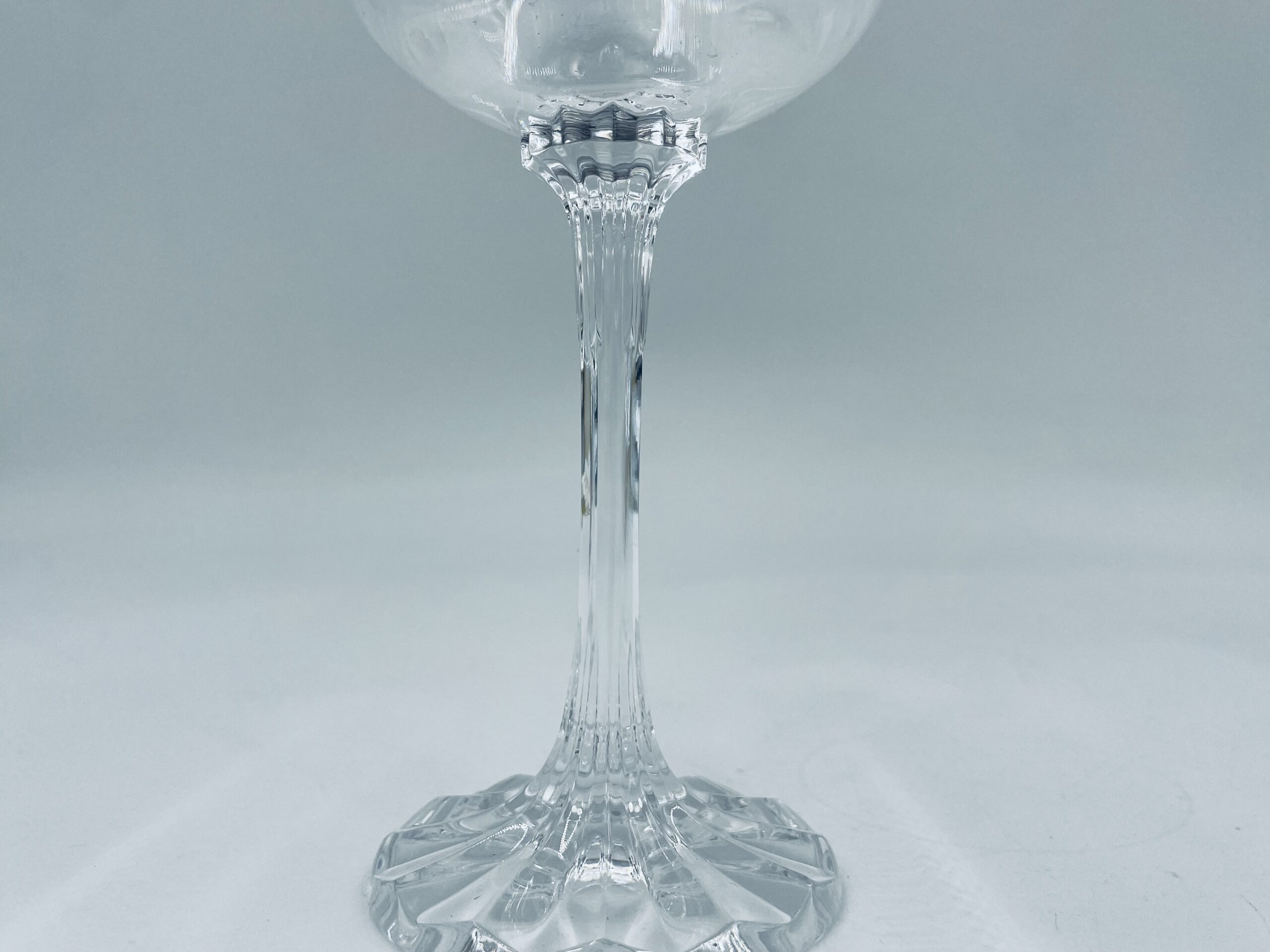 Kieliszek kryształowy do wina cięty - obrazek 3