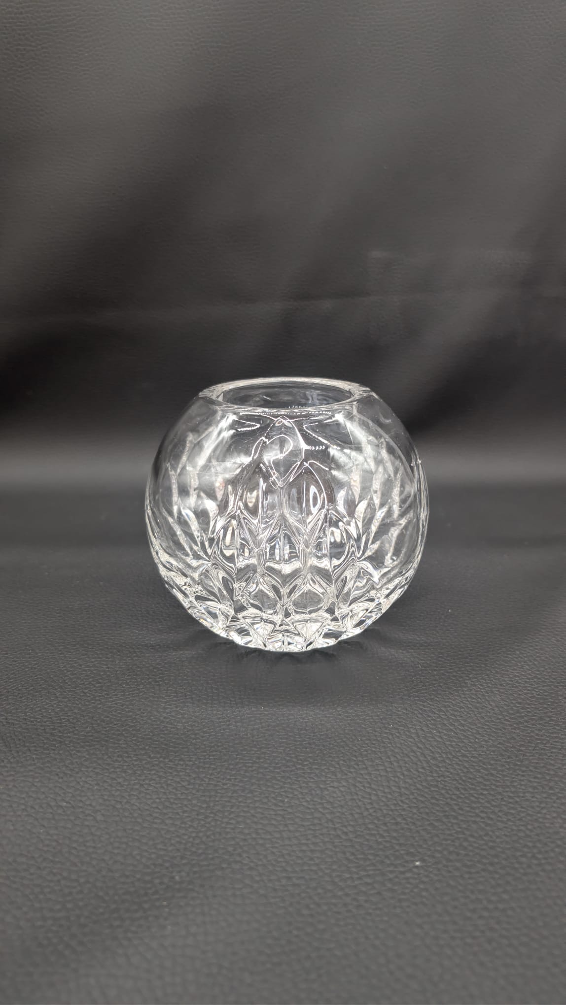 Kryształowy wazon kula