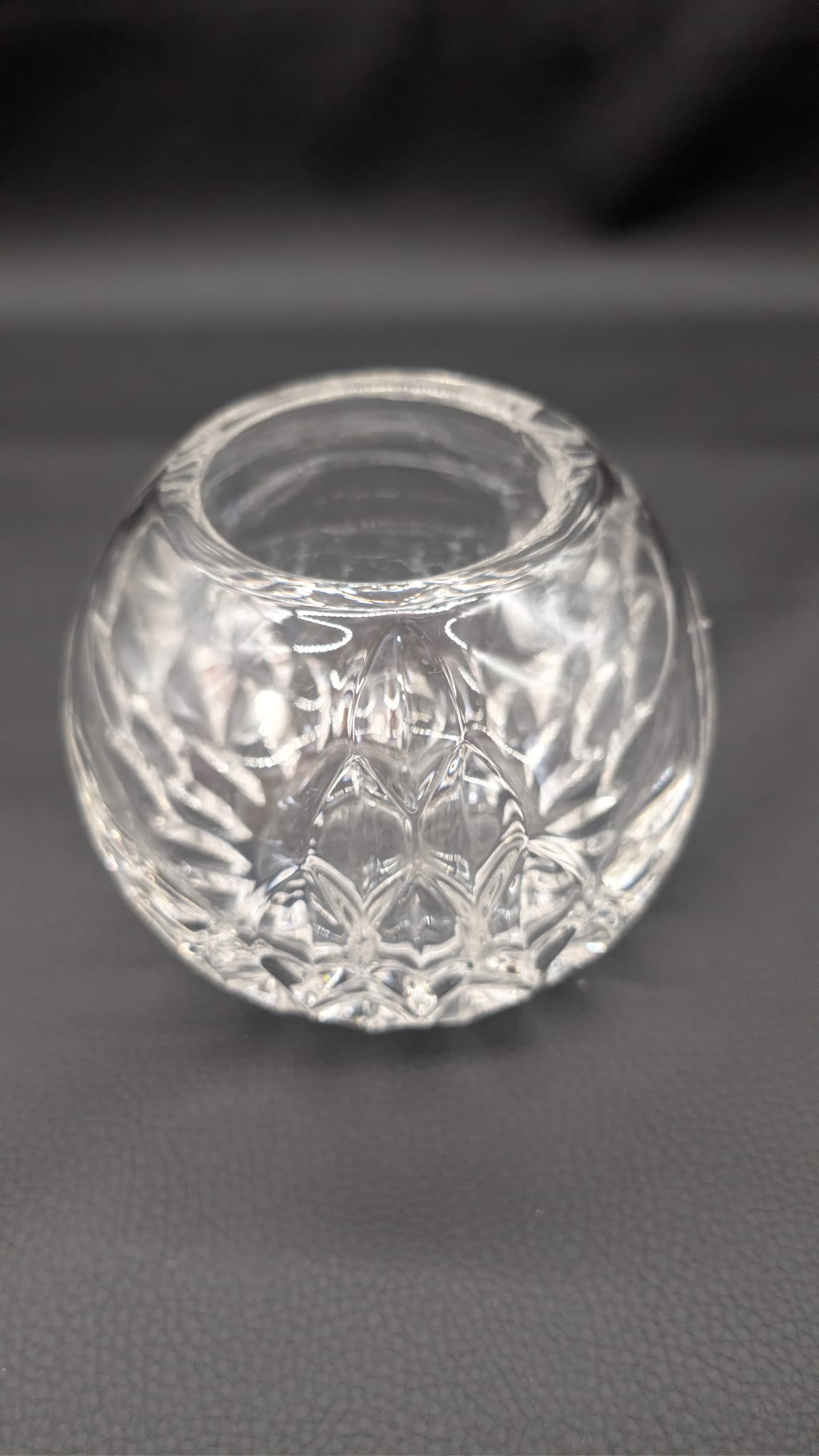 Kryształowy wazon kula - obrazek 4