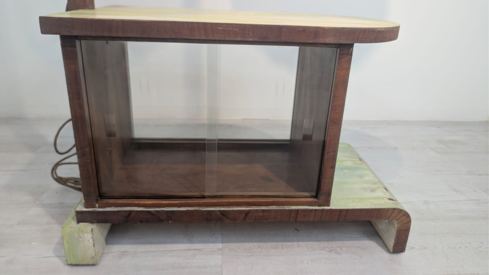 Lampa podłogowa ze stolikiem, barkiem Art-Deco - obrazek 11