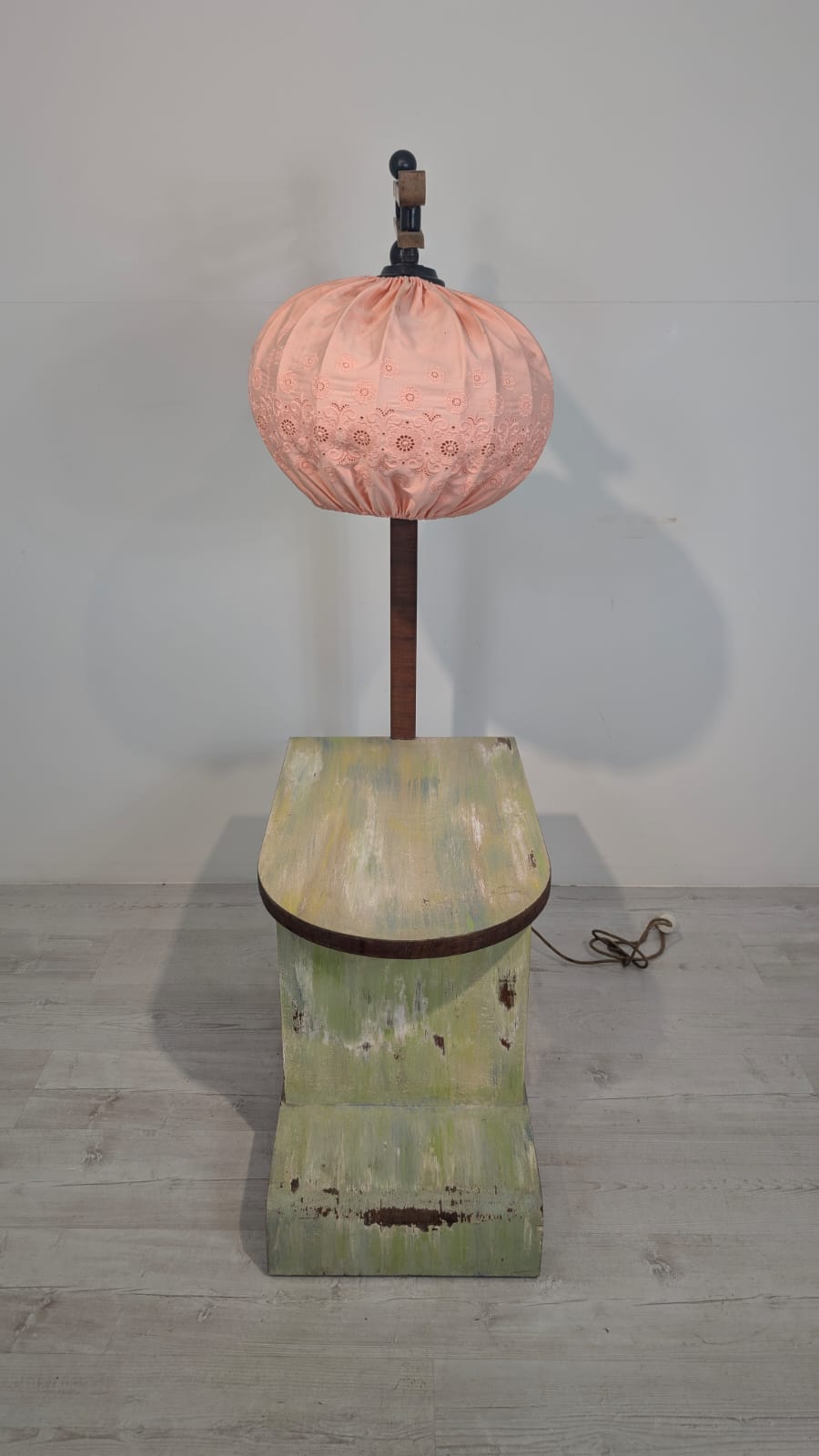 Lampa podłogowa ze stolikiem, barkiem Art-Deco - obrazek 13