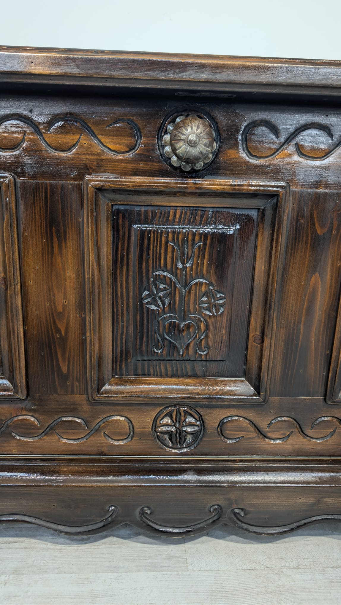 Skzynia lite drewno Voglaner 1968 w stylu rustykalnym - Image 4