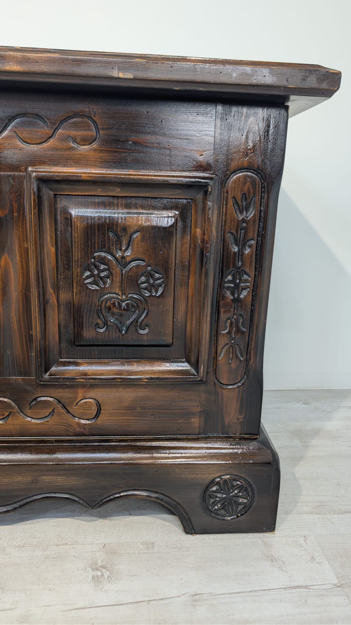 Skzynia lite drewno Voglaner 1968 w stylu rustykalnym - Image 5