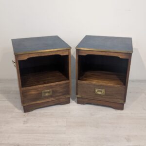 Para szafek nocnych w stylu angielskim Beven Funell