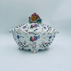 Capodimonte Italian decorative vase