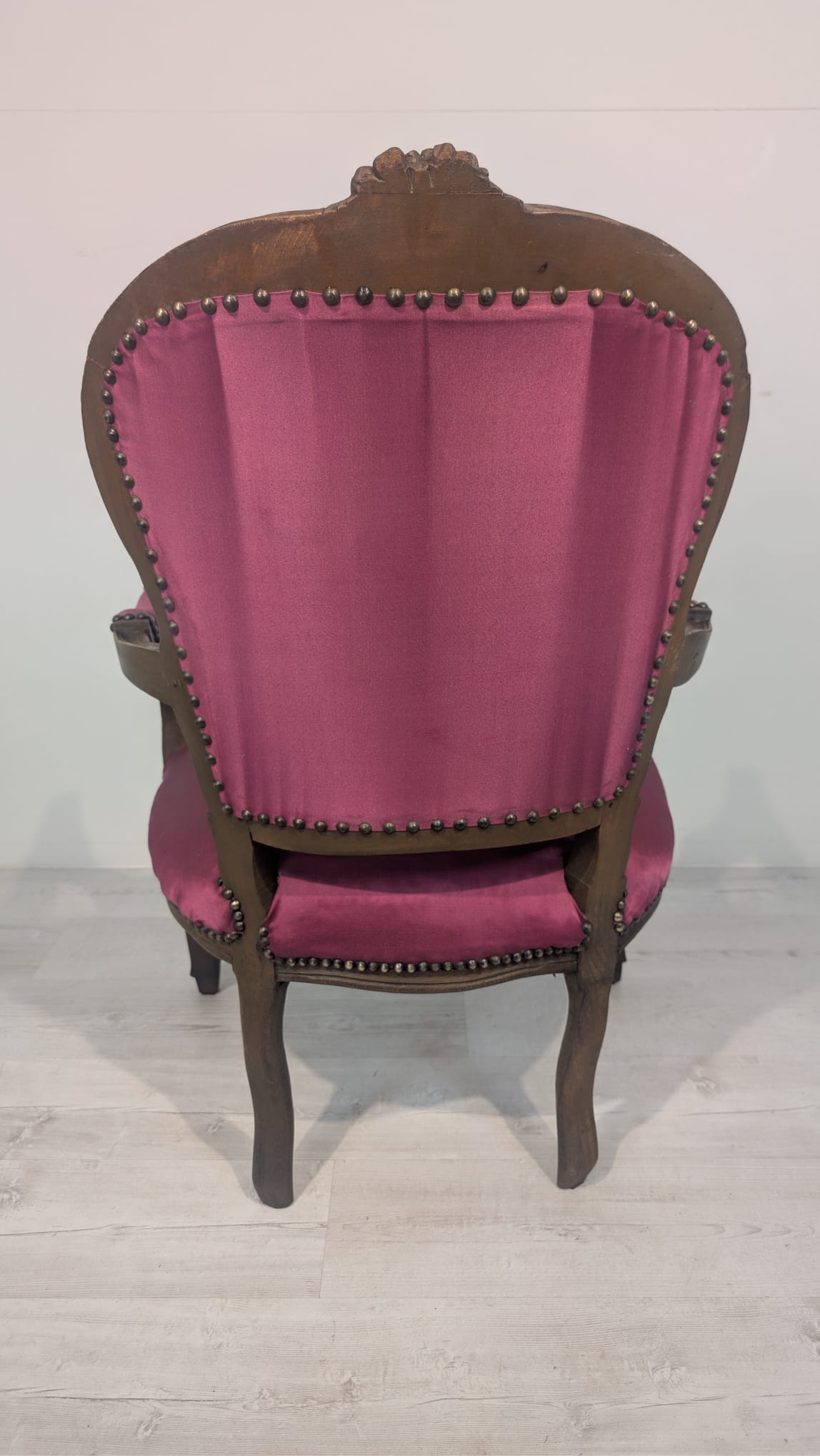 Fotel w stylu Ludwika XV lite drewno w orzechu - obrazek 10