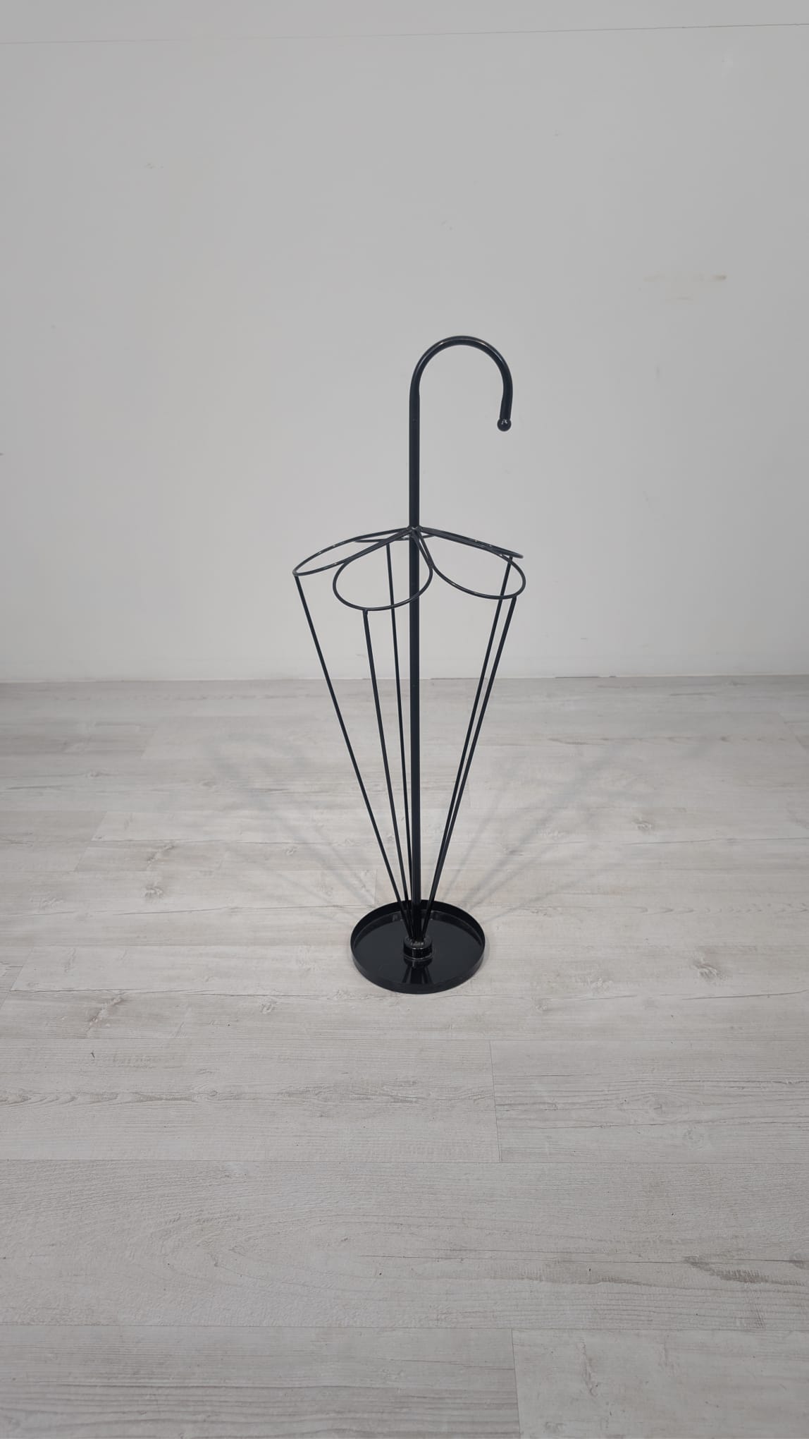 Umbrella holder, metal stand, black for umbrellas