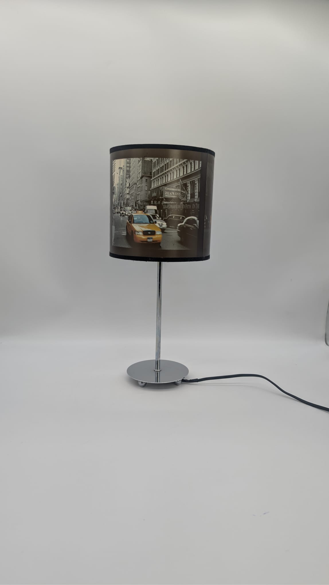 Lampka stołowa nocna New York MAISONS DU MONDE w stylu nojworskim