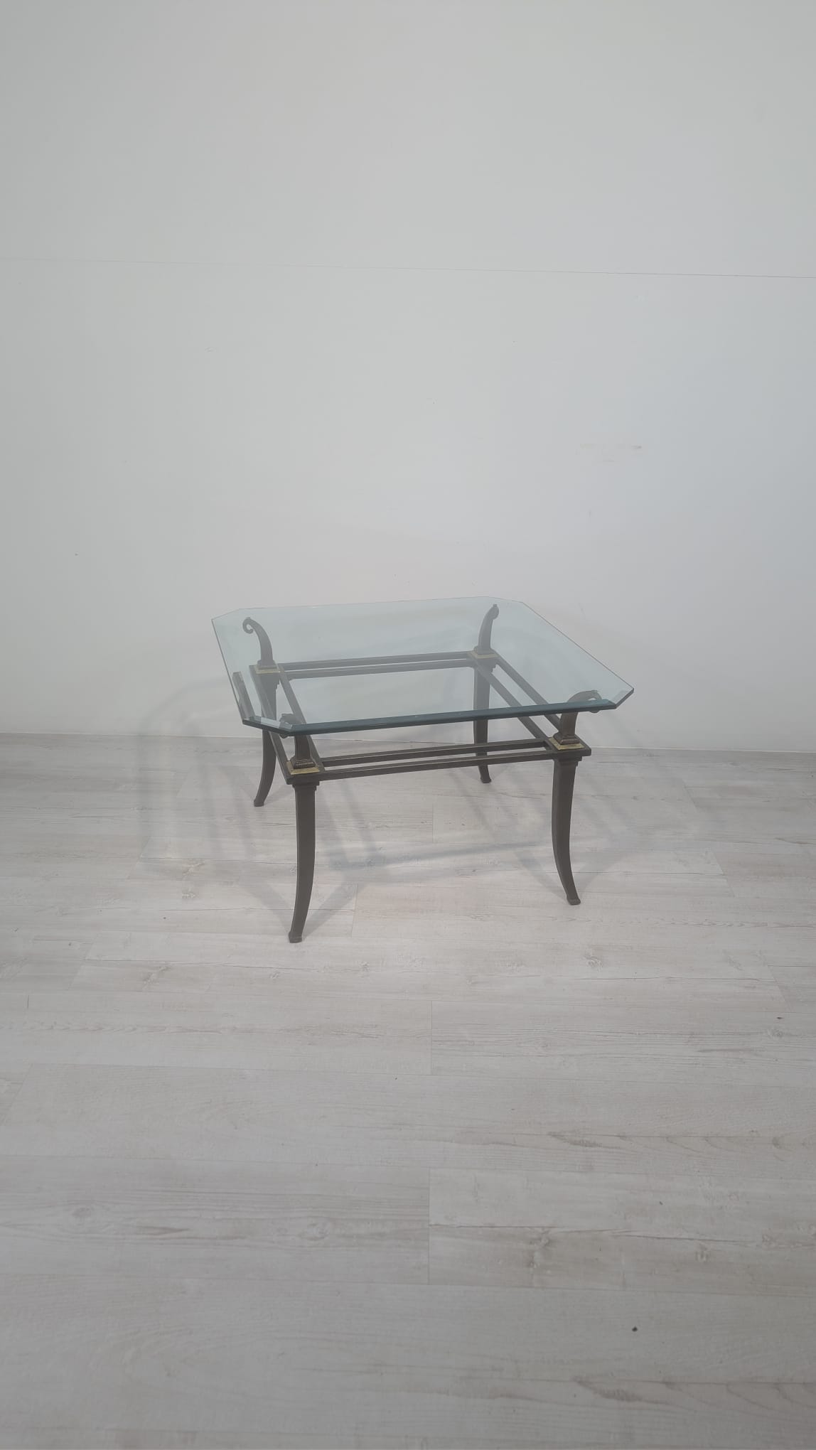 Stolik kawowy z kutego żelaza i szybą fazowaną - Image 15