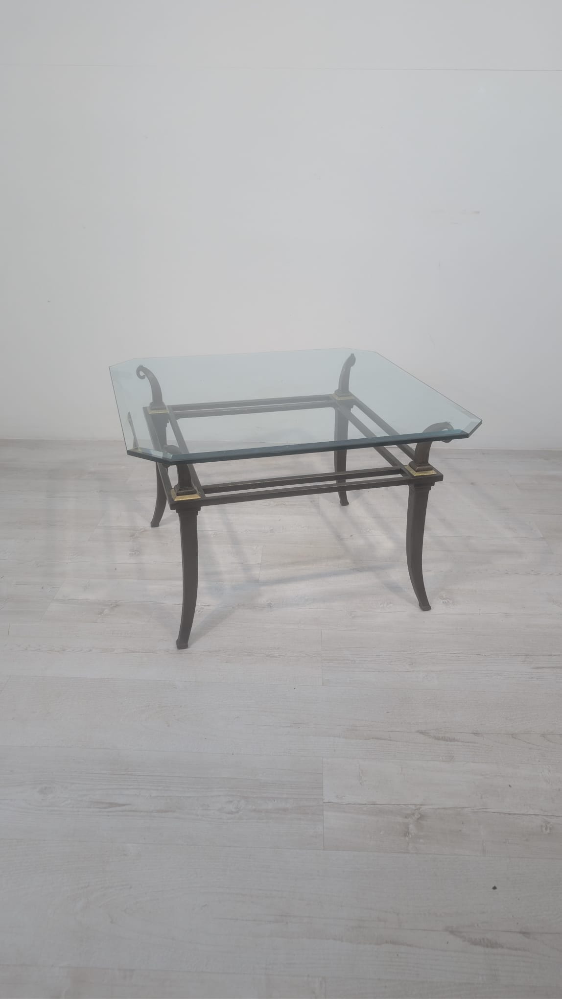 Coffee table in wrought iron and bevelled glass