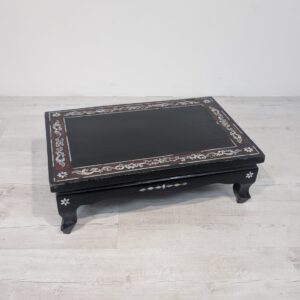 Chinese low coffee table inlaid with mother-of-pearl Oriental