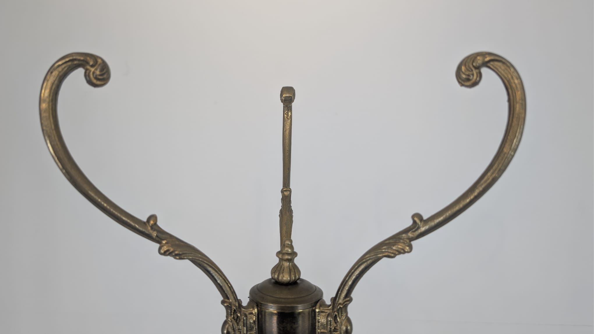 Duży wieszak mosiężny wolnostojący - Image 4