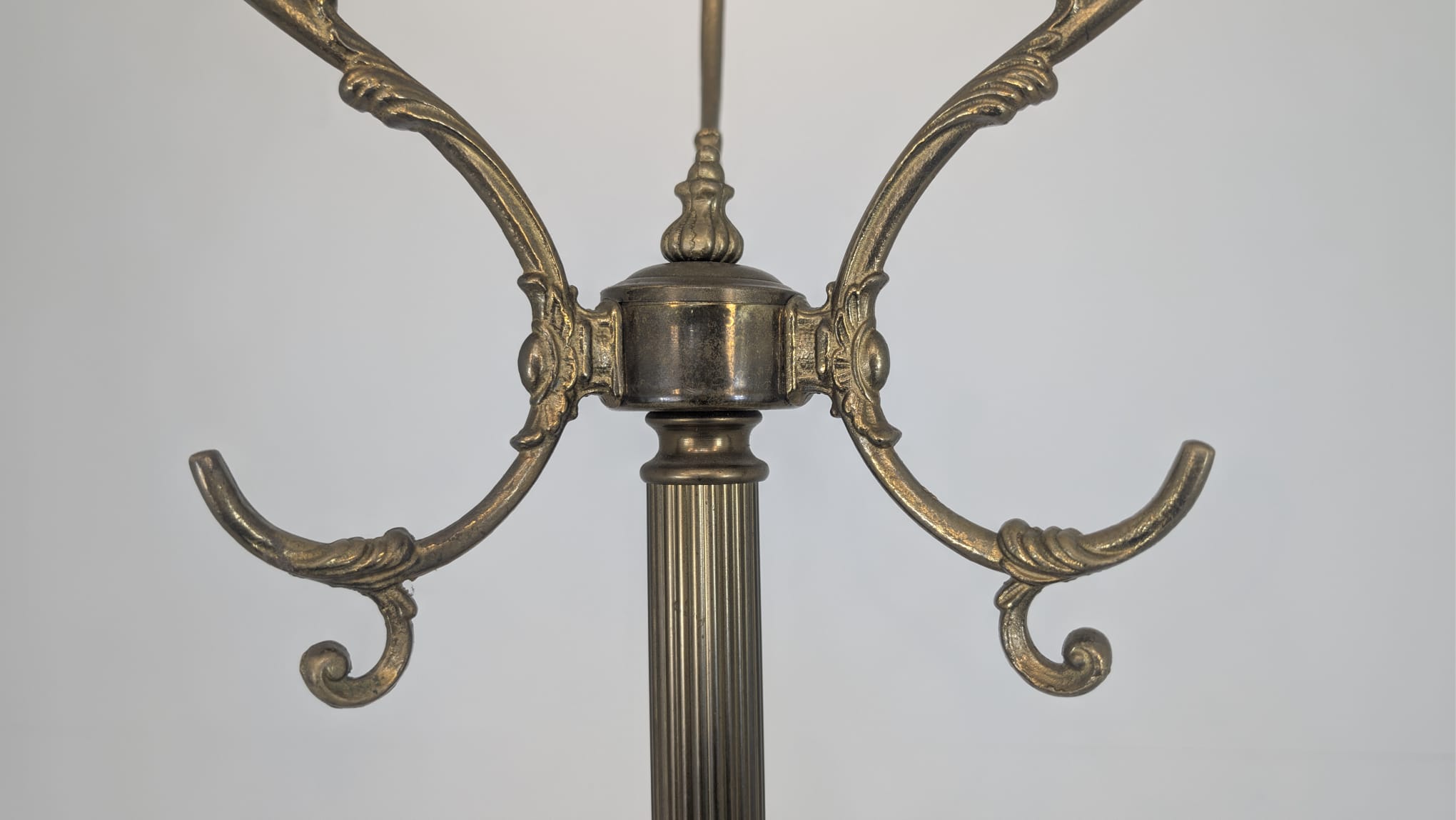 Duży wieszak mosiężny wolnostojący - Image 7