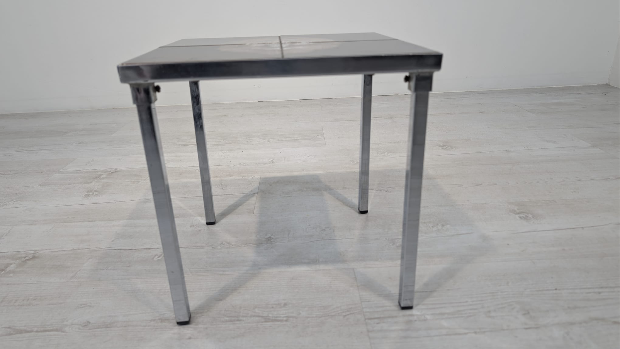 Stolik kawowy vintage z płytkami - Image 5