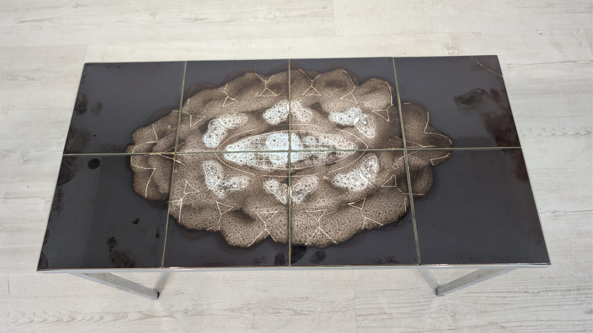 Stolik kawowy vintage z płytkami - Image 9