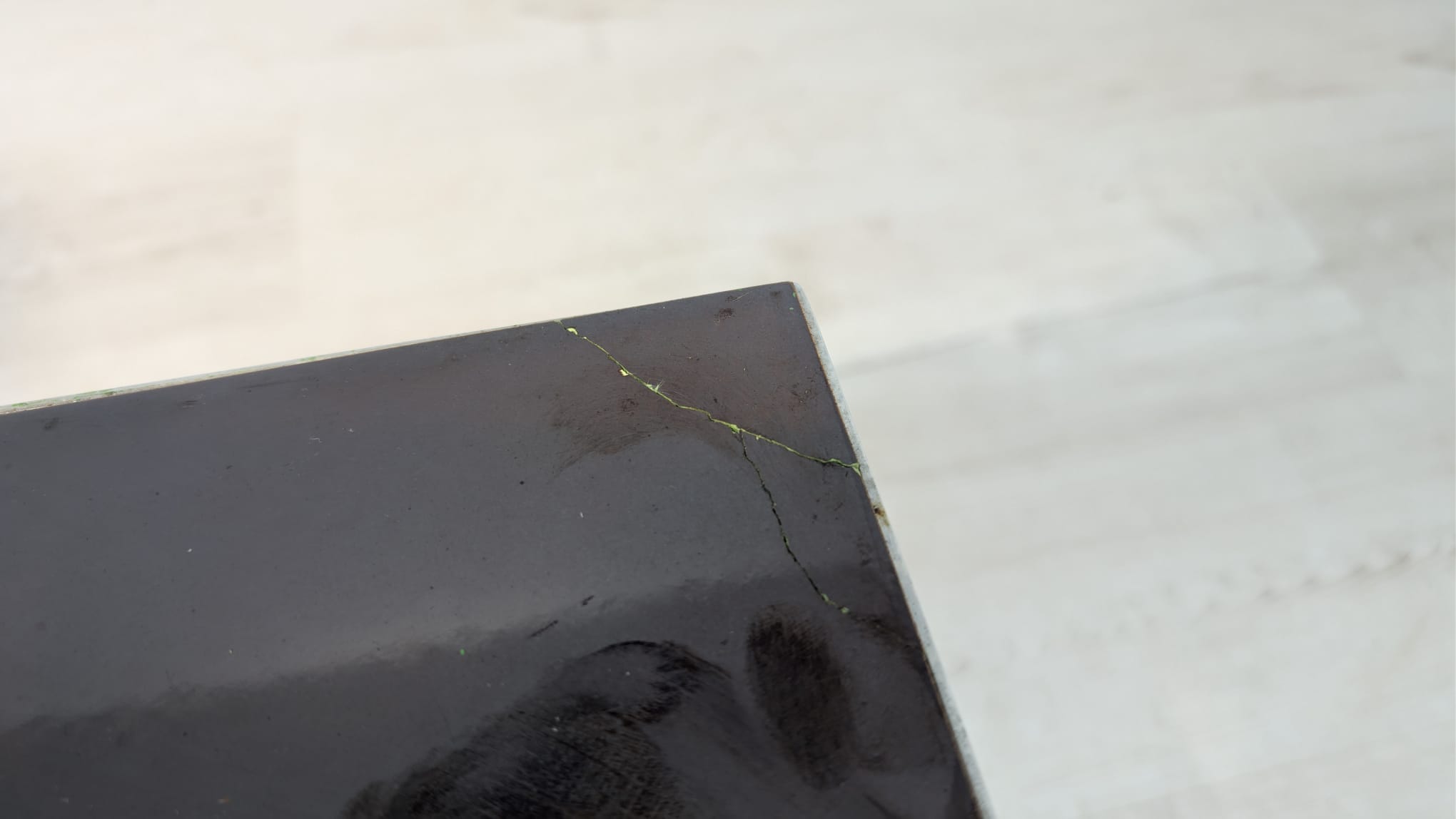 Stolik kawowy vintage z płytkami - Image 10