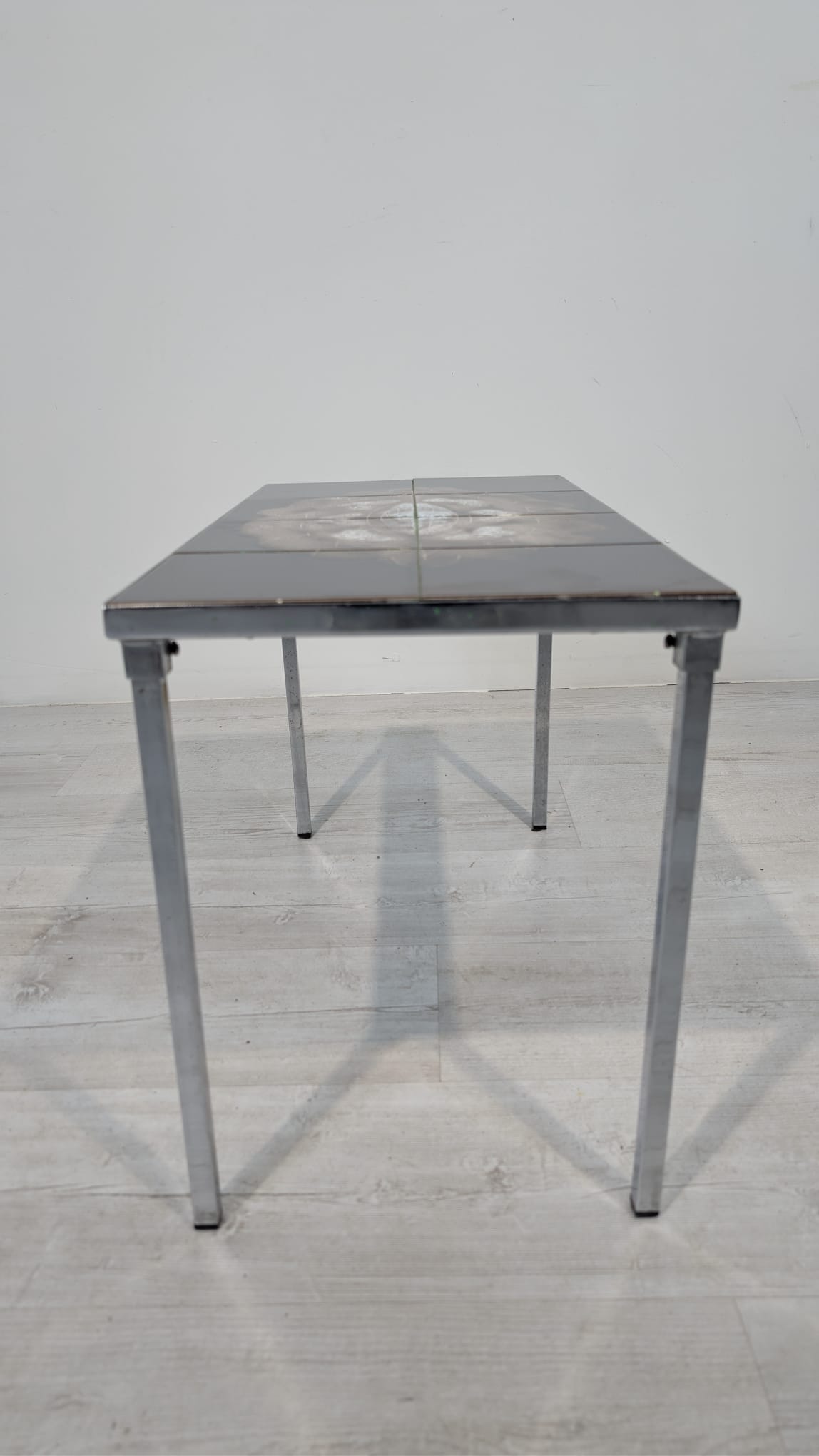 Stolik kawowy vintage z płytkami - Image 5