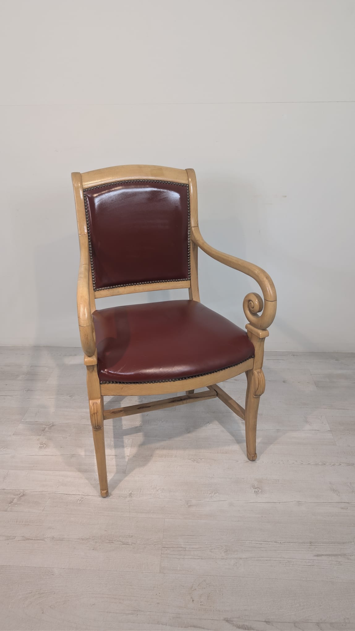 Fotel Biedermeier drewno bukowe z lat 50/60-tych na sprężynach