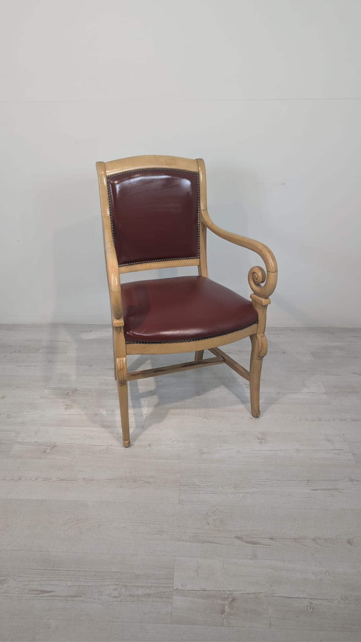 Fotel Biedermeier drewno bukowe z lat 50/60-tych na sprężynach - obrazek 4