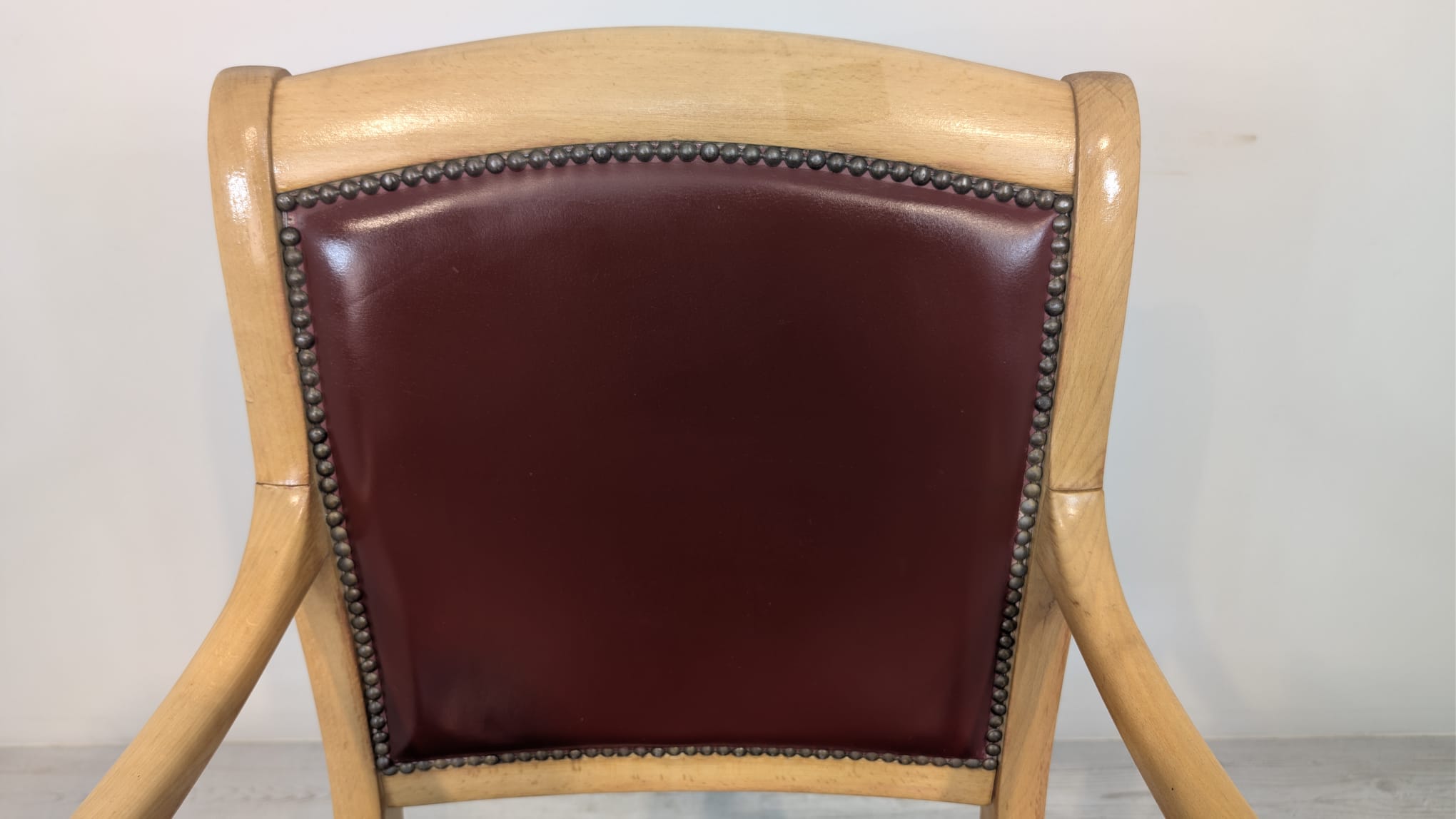 Fotel Biedermeier drewno bukowe z lat 50/60-tych na sprężynach - obrazek 15