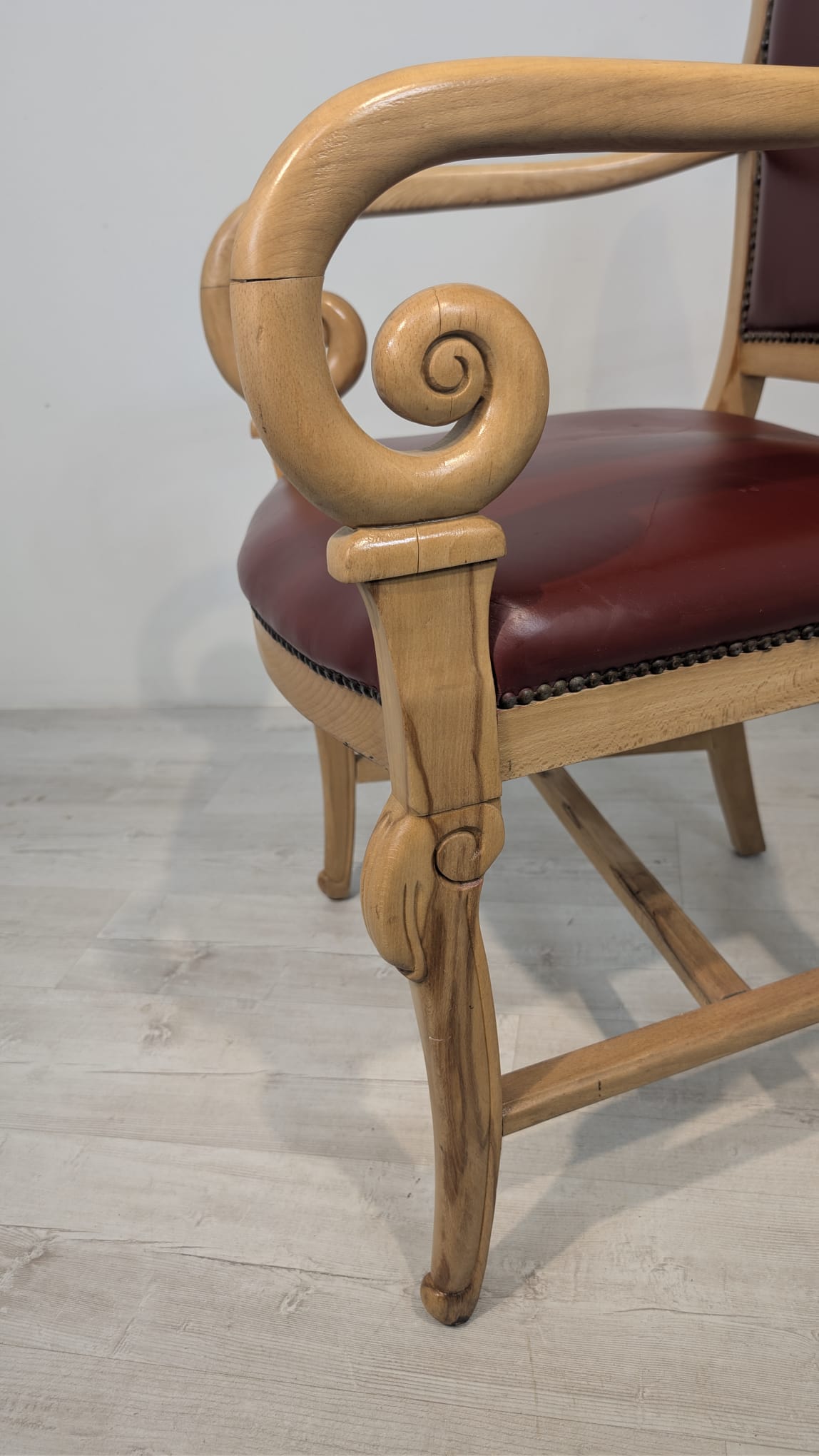 Fotel Biedermeier drewno bukowe z lat 50/60-tych na sprężynach - obrazek 10