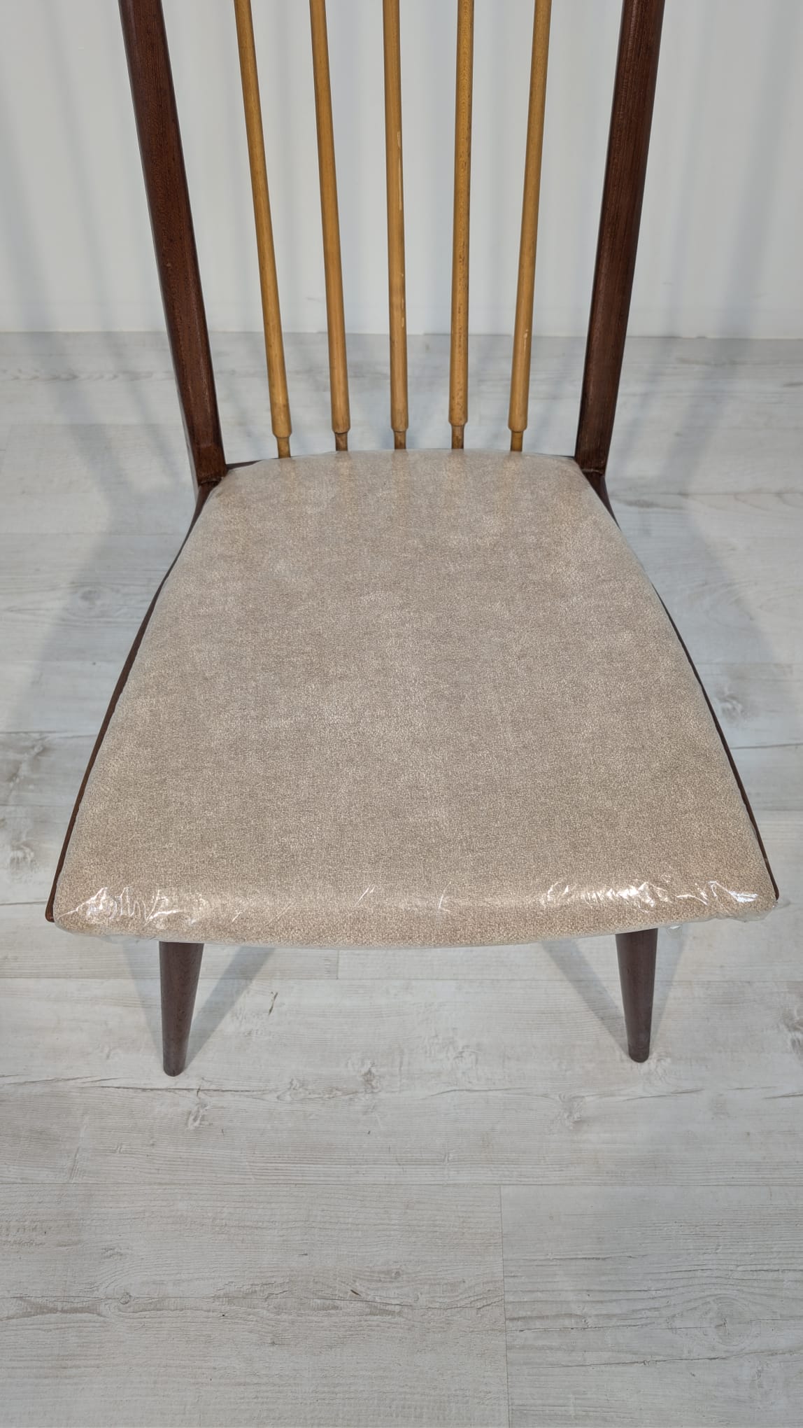 Krzesło duńskich z lat 50/60-tych- nowa tapicerka - obrazek 4