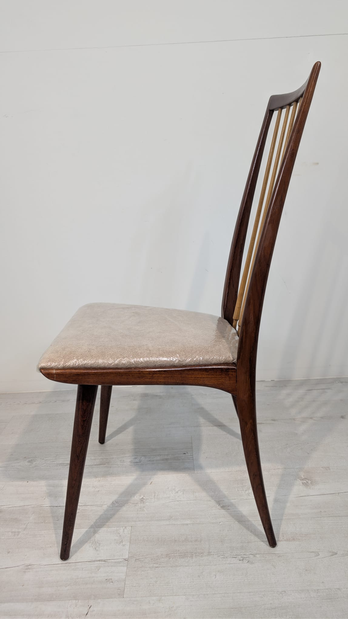 Krzesło duńskich z lat 50/60-tych- nowa tapicerka - obrazek 9