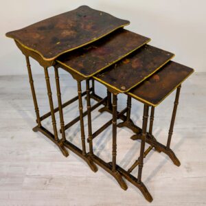 Komplet 4 stolików edwardiańskie drewnianych z 1900r